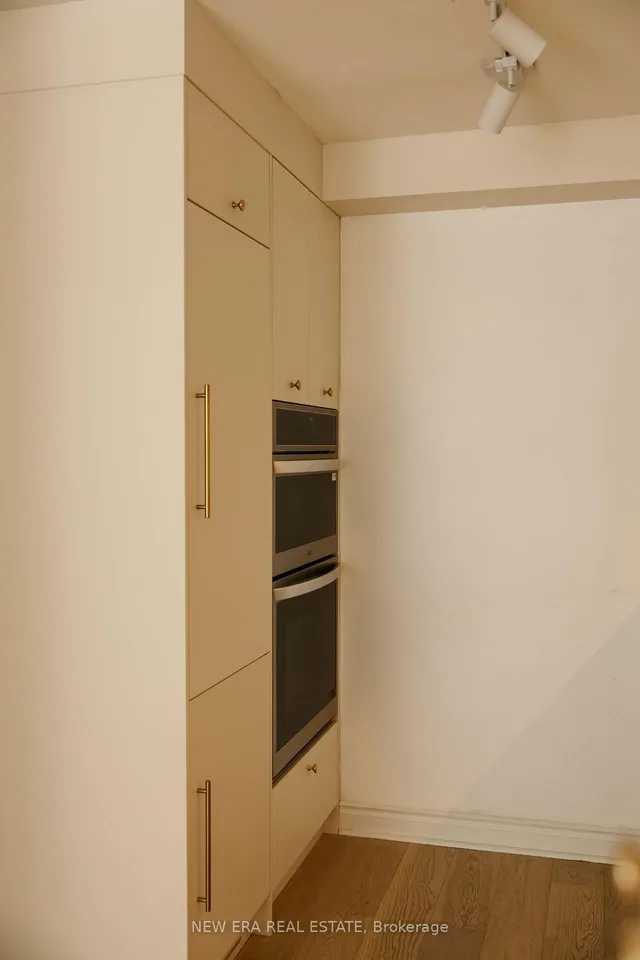 Additional property image - 1 Ripley Ave Unit 302