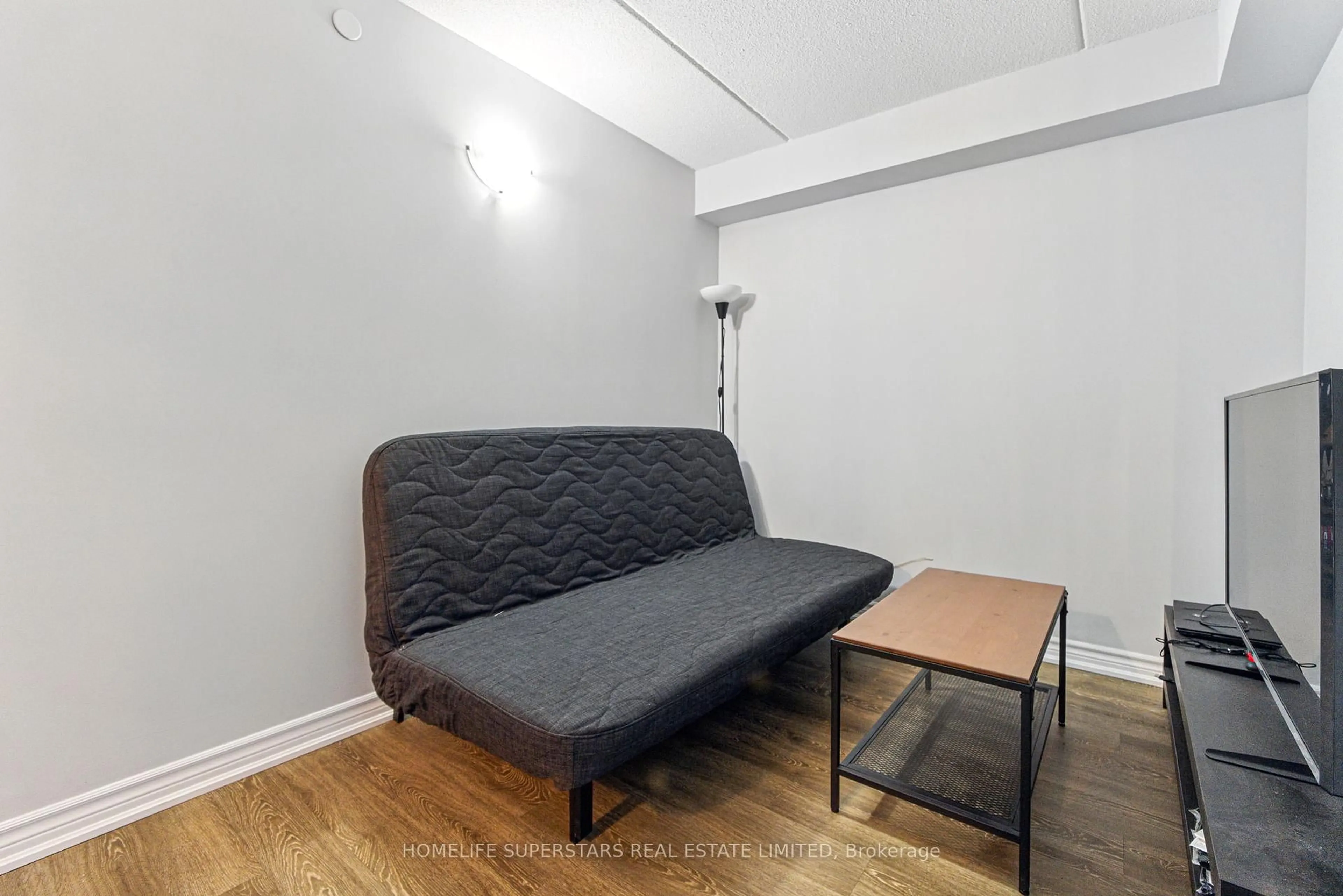 A pic of a room for 716 Main St #1006, Milton Ontario L9T 0L9