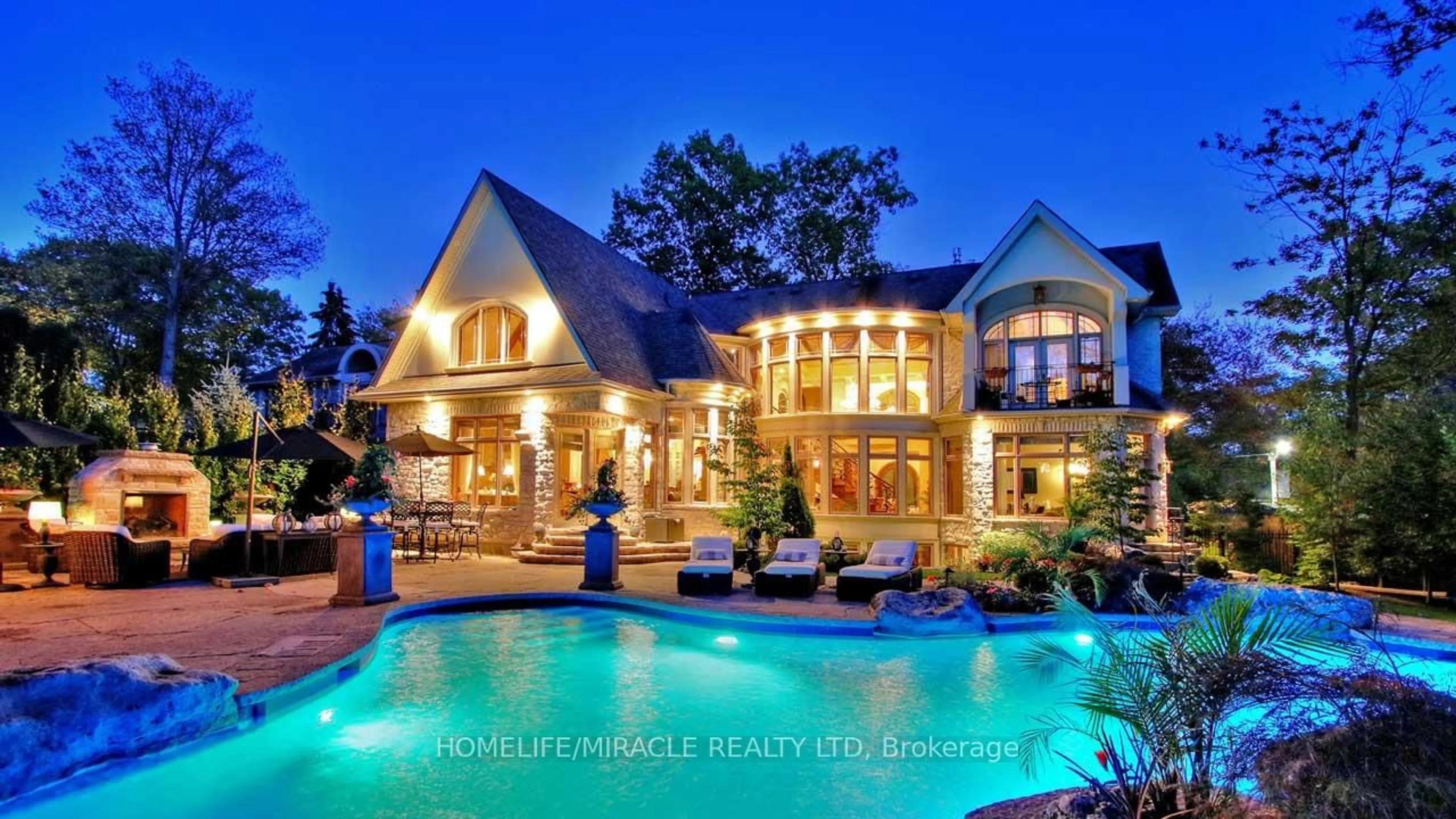 Home with brick exterior material, water/lake/river/ocean view for 306 - 1440 Bishops Gate, Oakville Ontario L6M 4M9
