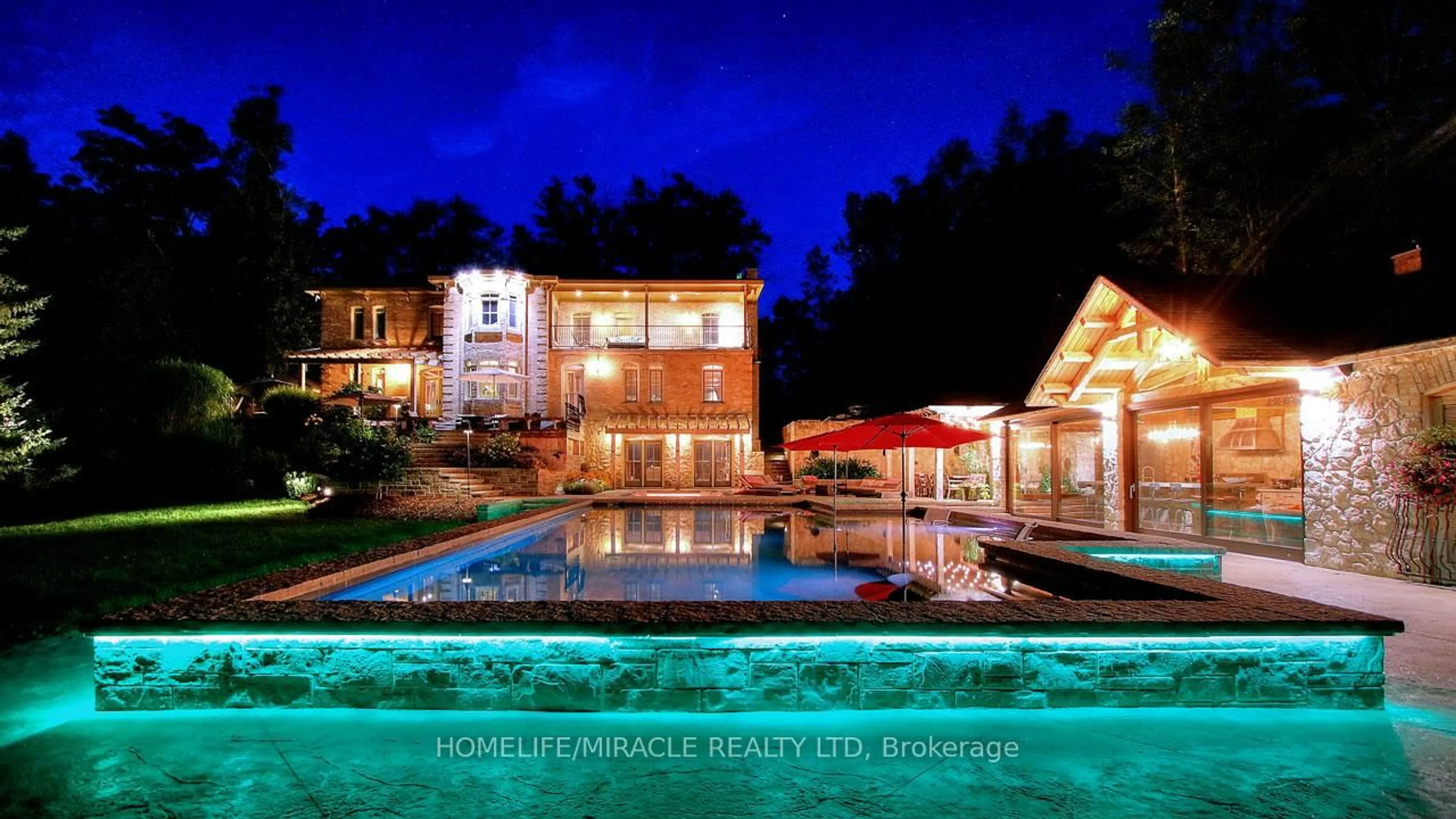 Pool for 306 - 1440 Bishops Gate, Oakville Ontario L6M 4M9