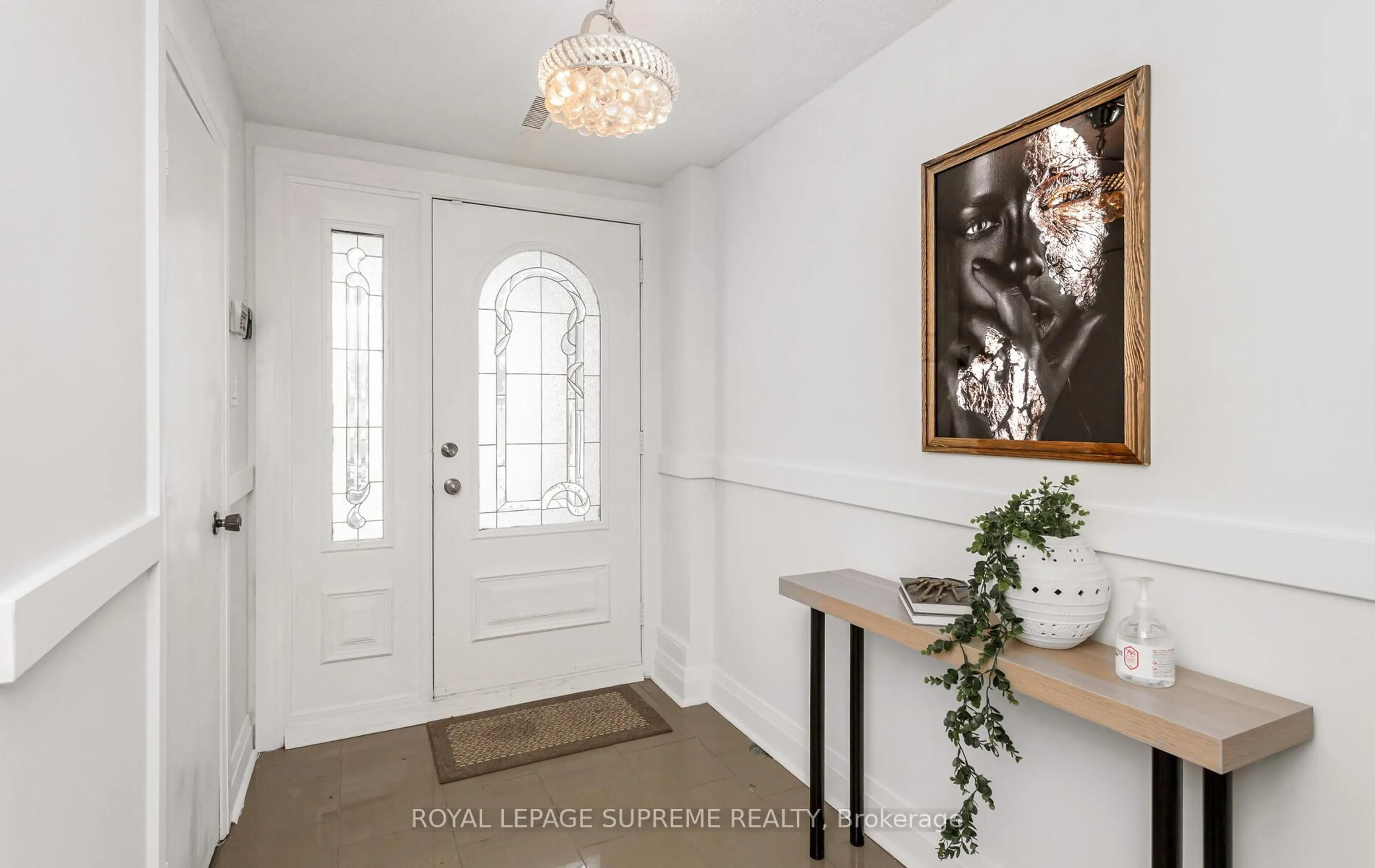 Indoor entryway for 23 A Terry Dr, Toronto Ontario M6N 4Y8