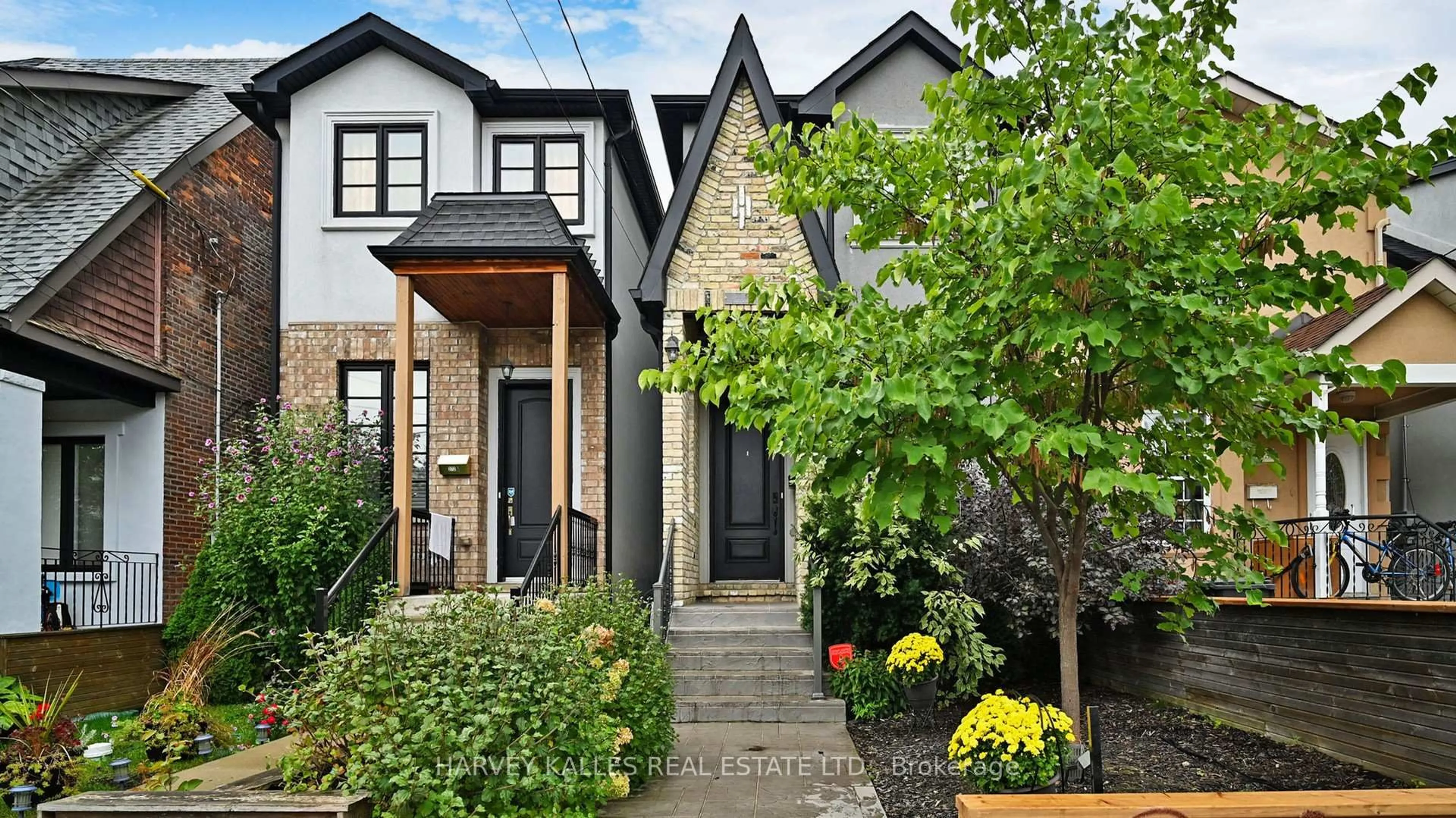 Home with brick exterior material, street for 272B Boon Ave, Toronto Ontario M6E 3Z9
