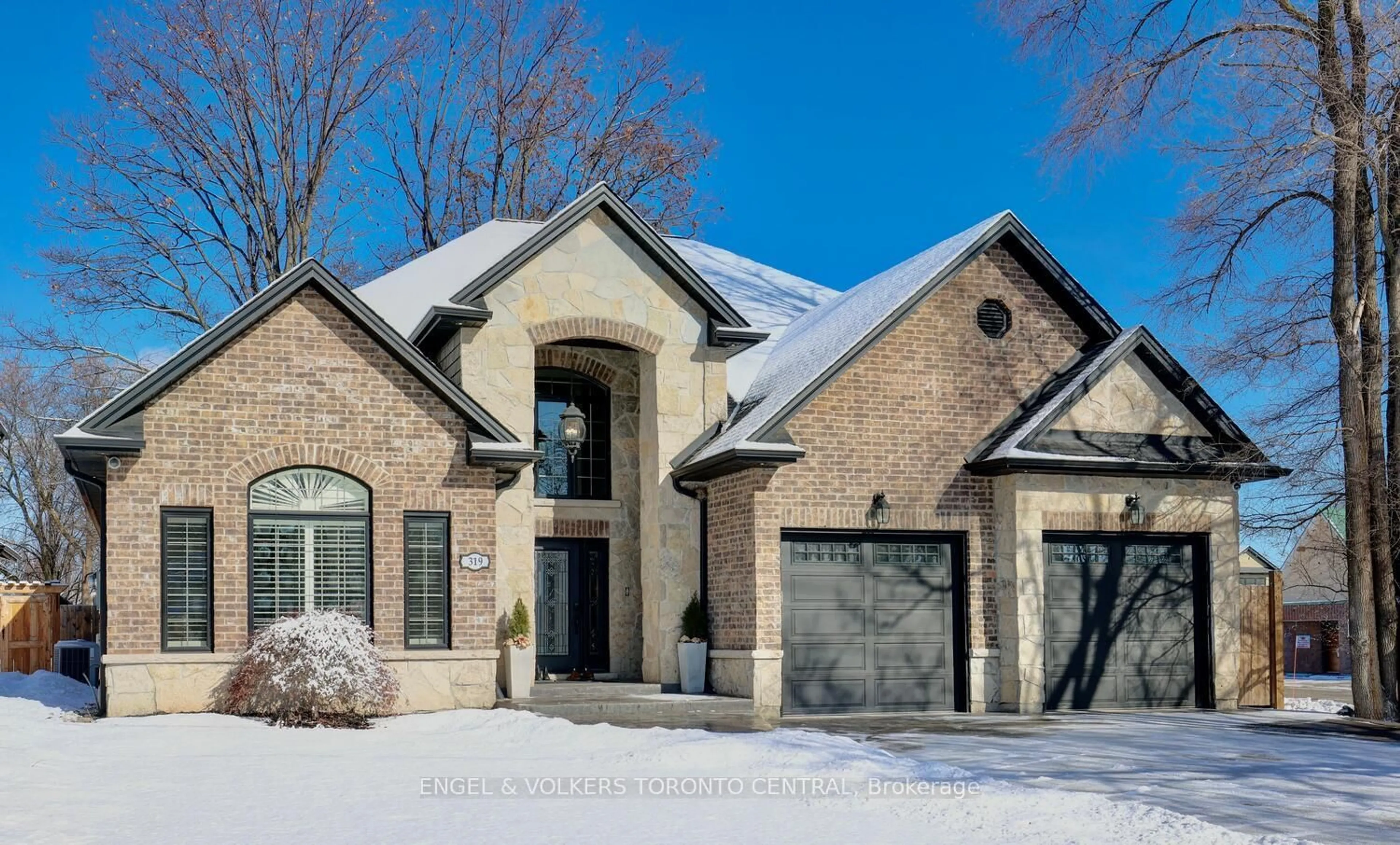 Home with brick exterior material, street for 319 Henderson Rd, Burlington Ontario L7L 2P6