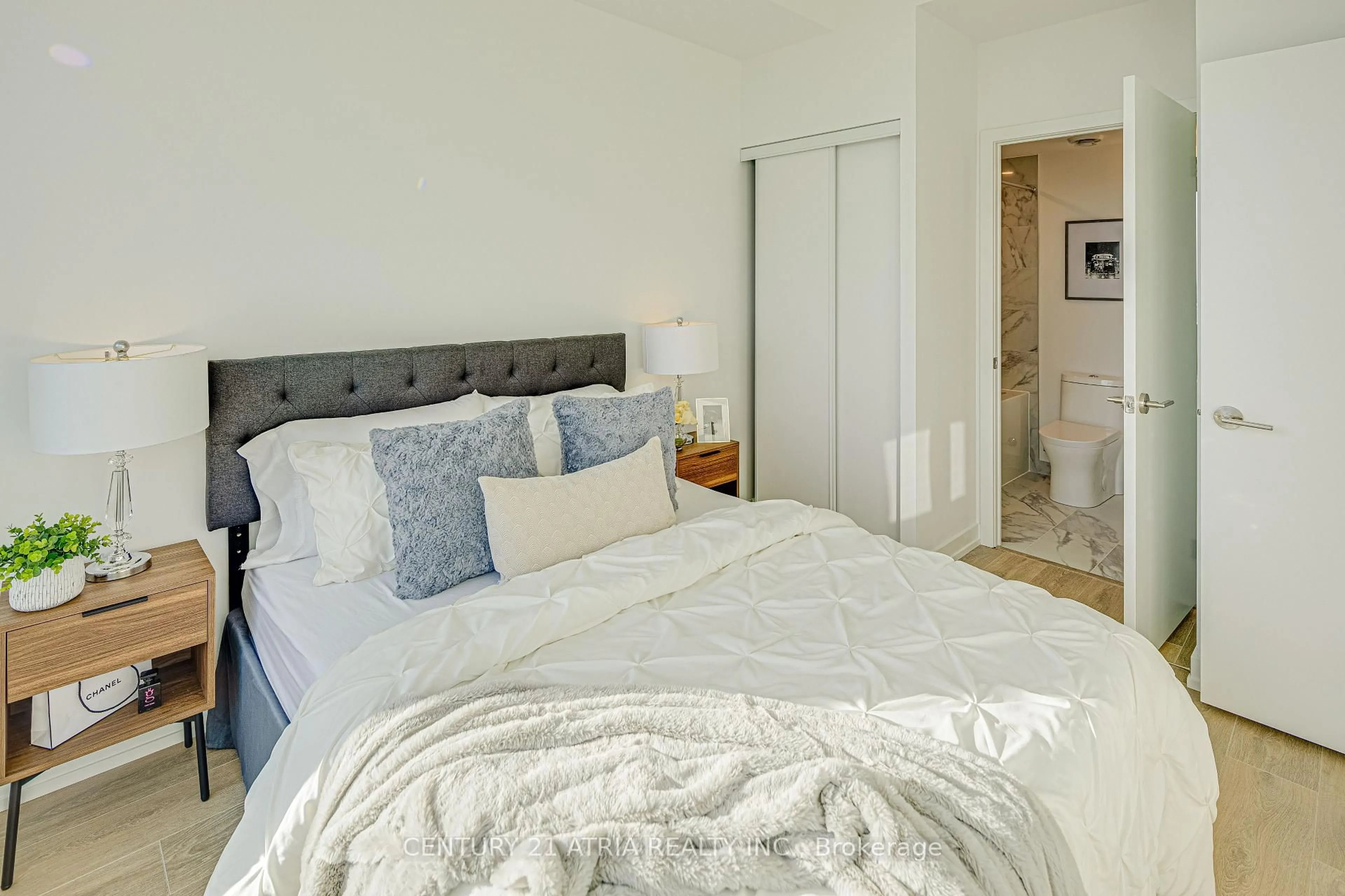 Bedroom with bed, unknown for 1100 Sheppard Ave #LPH16, Toronto Ontario M3K 0E4