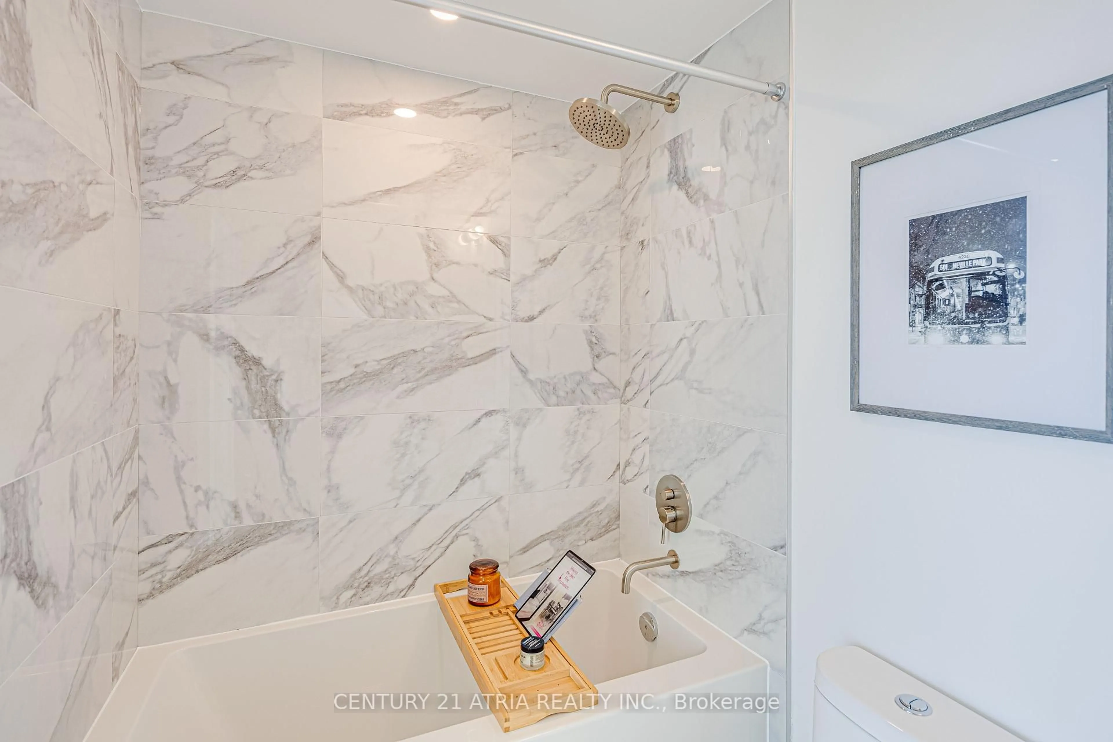 Contemporary bathroom, ceramic/tile floor for 1100 Sheppard Ave #LPH16, Toronto Ontario M3K 0E4