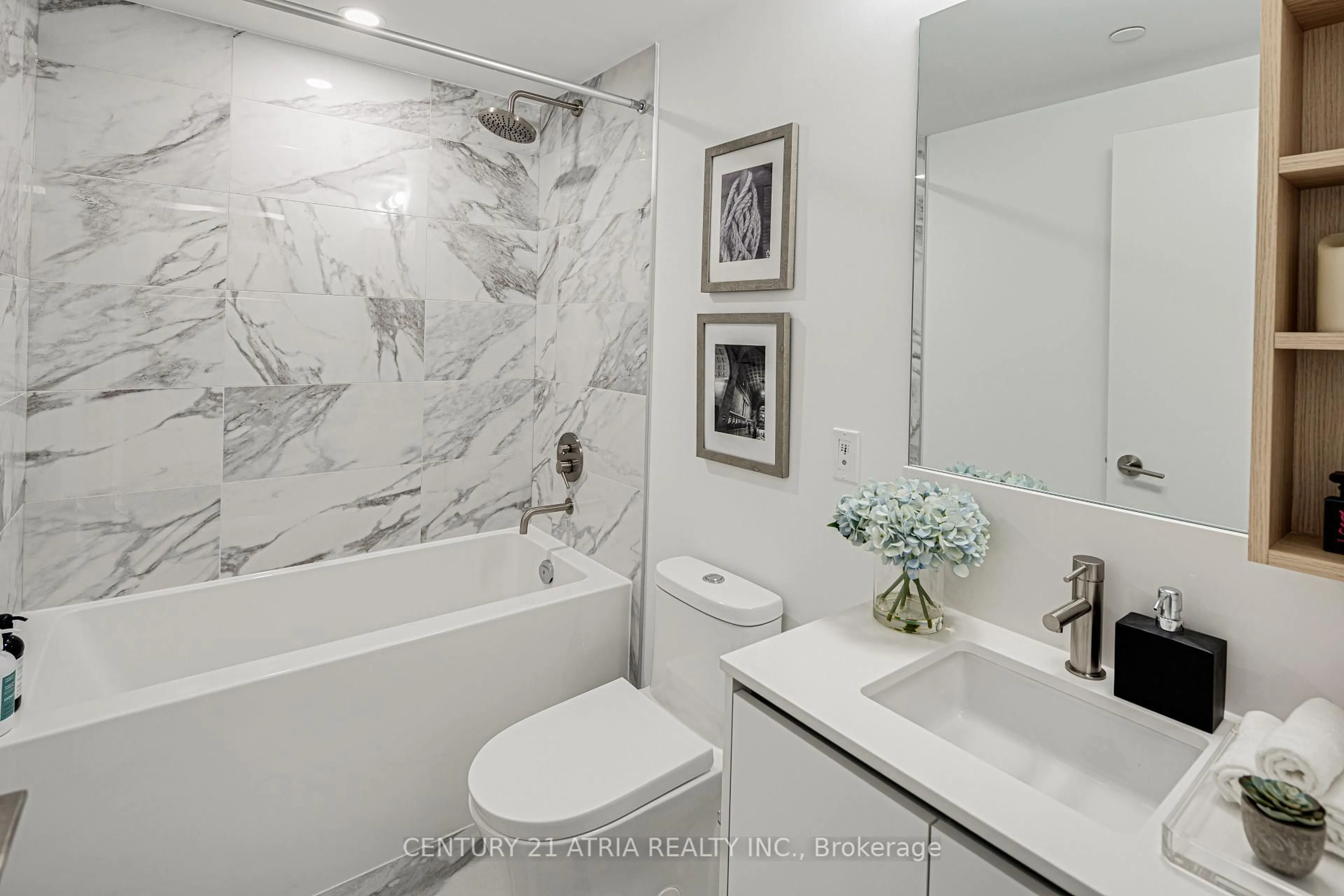 Contemporary bathroom, ceramic/tile floor for 1100 Sheppard Ave #232, Toronto Ontario M3K 0E4