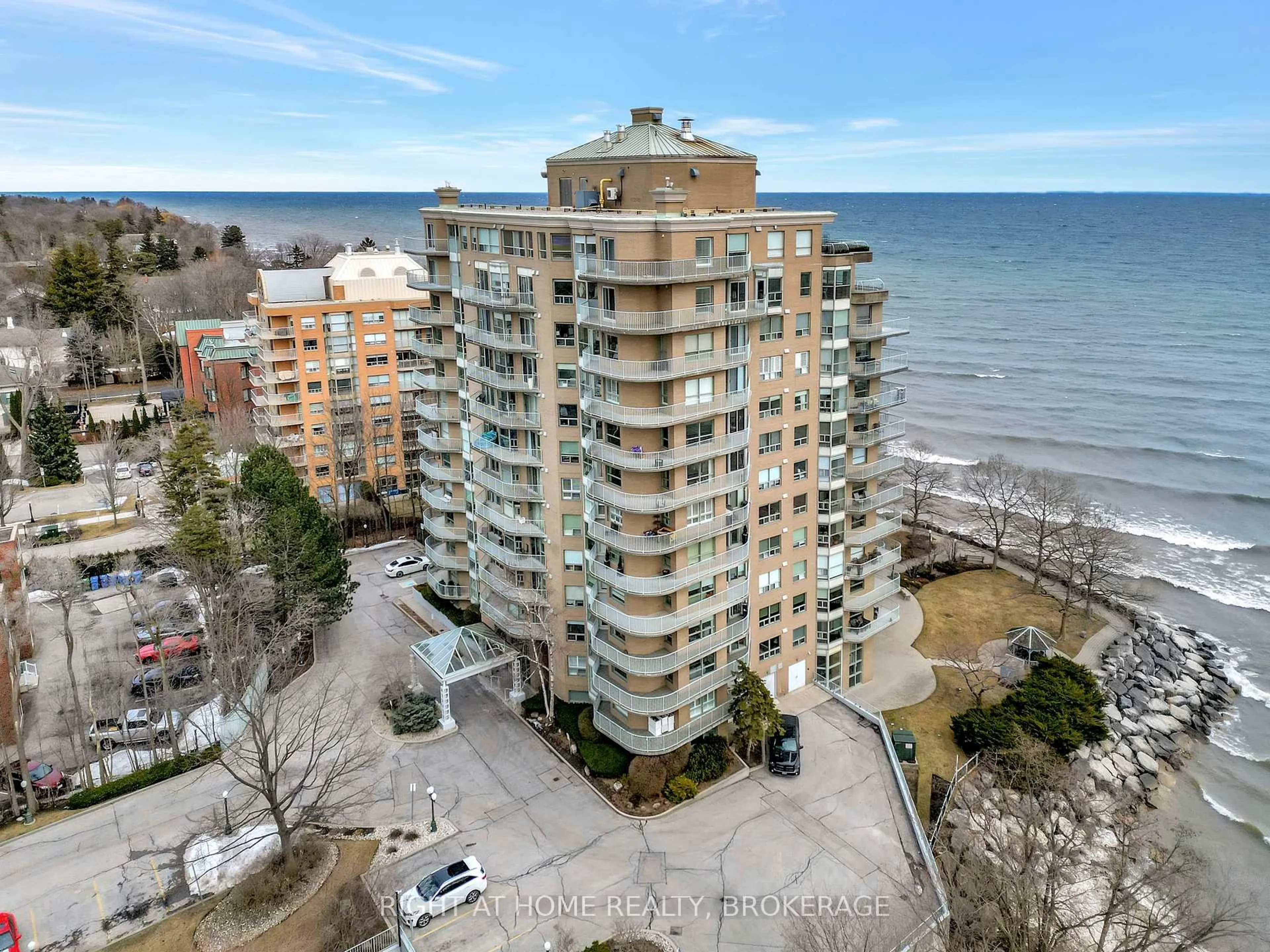 A pic from outside/outdoor area/front of a property/back of a property/a pic from drone, water/lake/river/ocean view for 2190 Lakeshore Rd #802, Burlington Ontario L7R 4K1