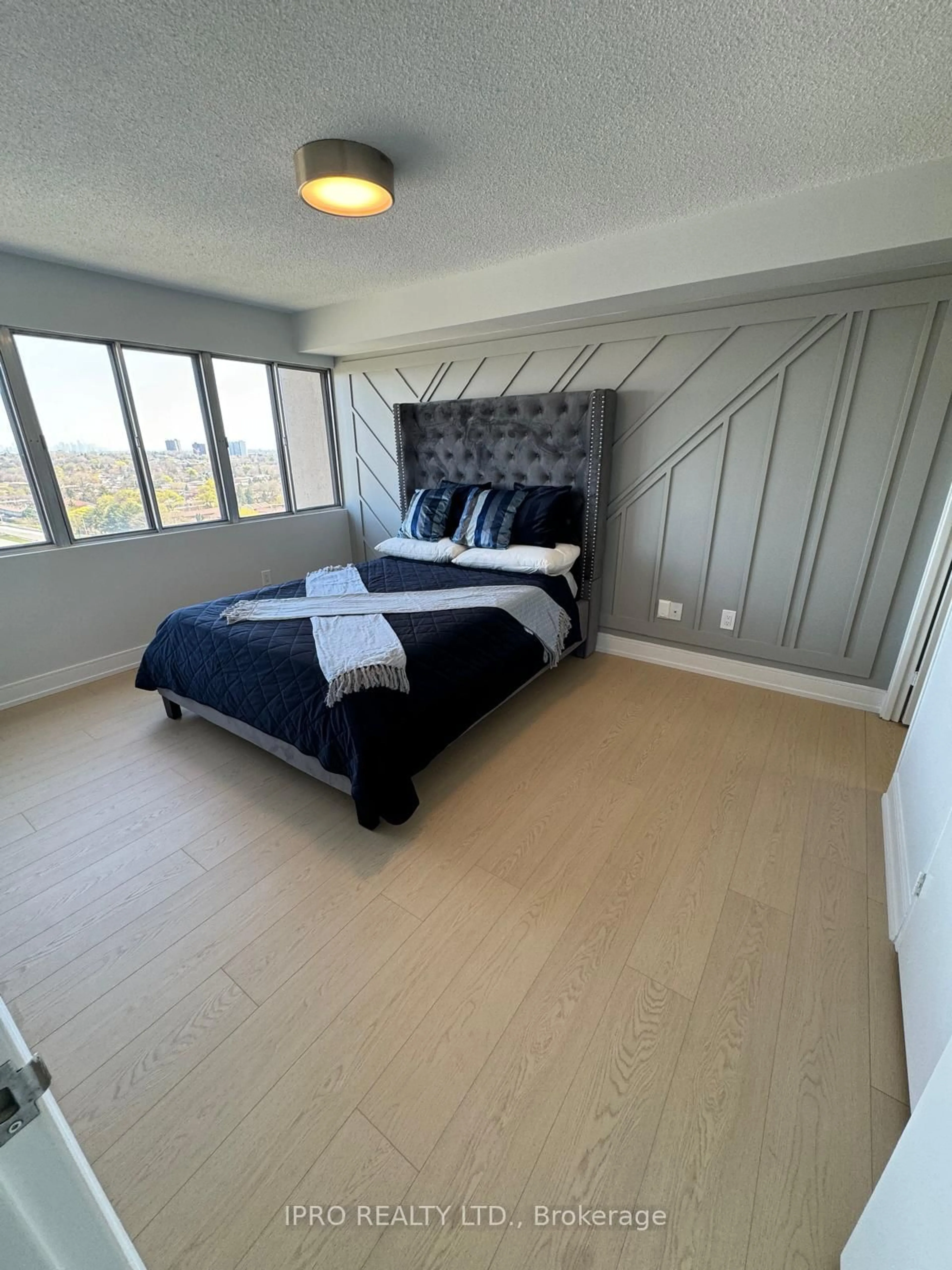 A pic of a room for 1580 Mississauga Valley Blvd #1110, Mississauga Ontario L5A 3T8