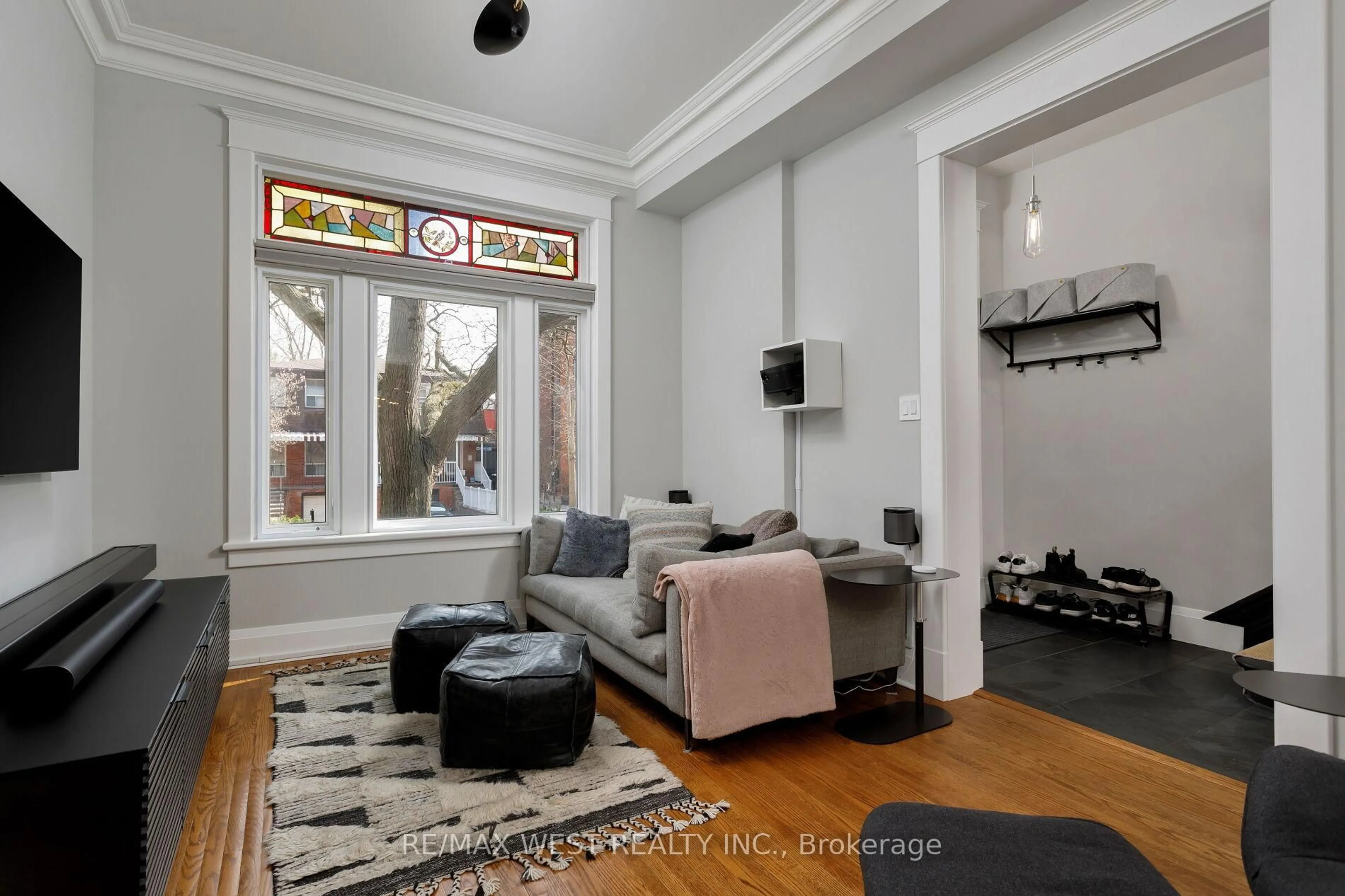 Living room with furniture, unknown for 12 Melbourne Ave, Toronto Ontario M6K 1K3