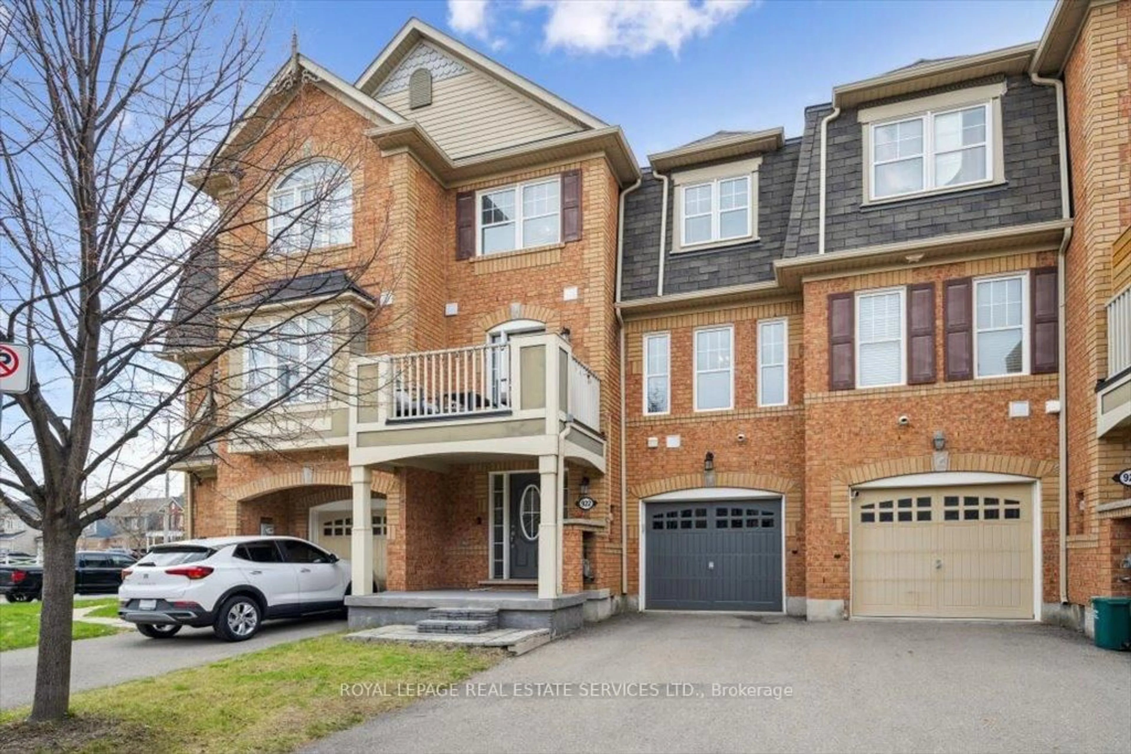 Home with brick exterior material, street for 922 Brassard Circ, Milton Ontario L9T 8E3