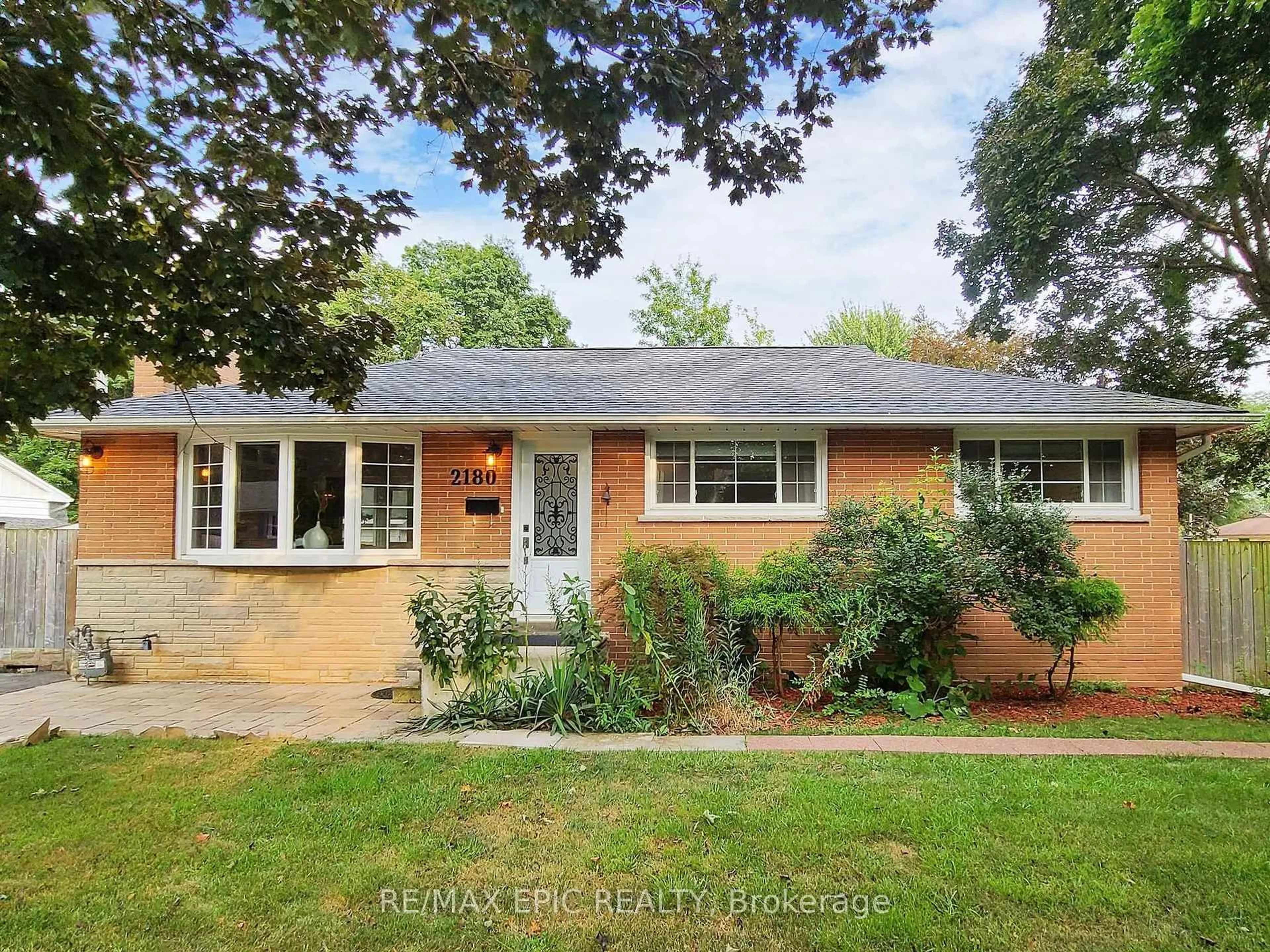 Home with brick exterior material, street for 2180 Mount Royal Ave, Burlington Ontario L7P 1R9