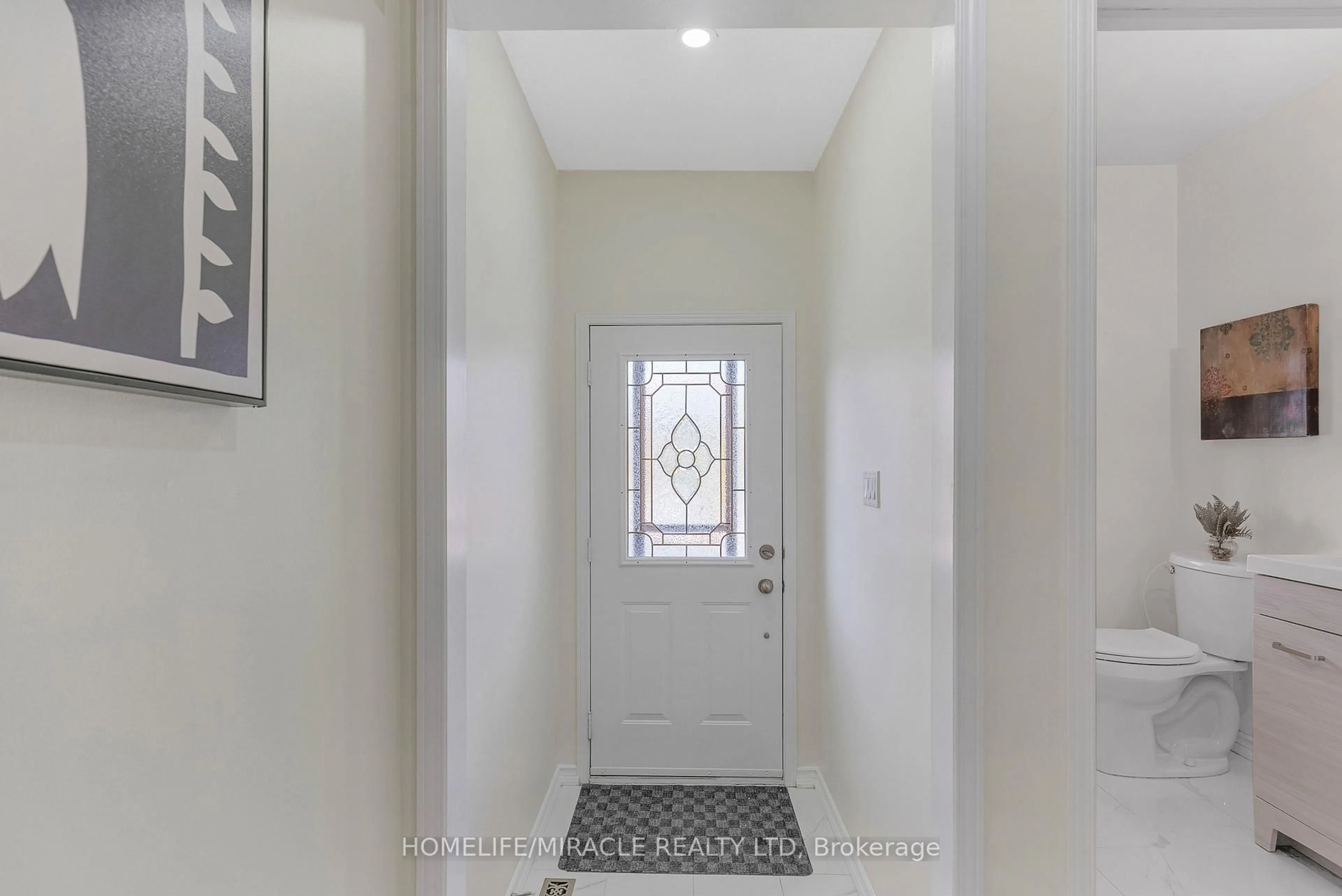 Indoor entryway for 31 Cranberry Cres, Brampton Ontario L6Y 4P7