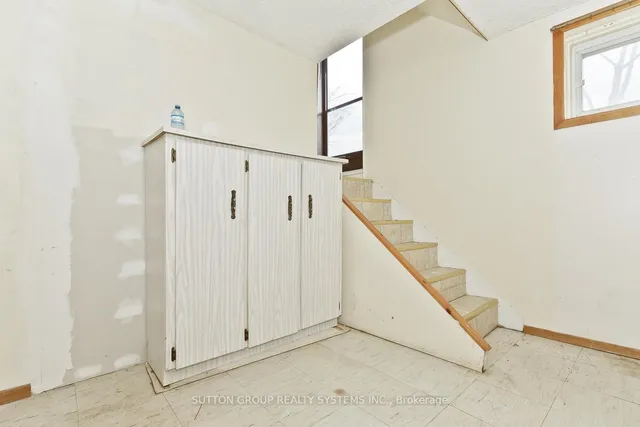 Additional property image - 11 Helsby Cres