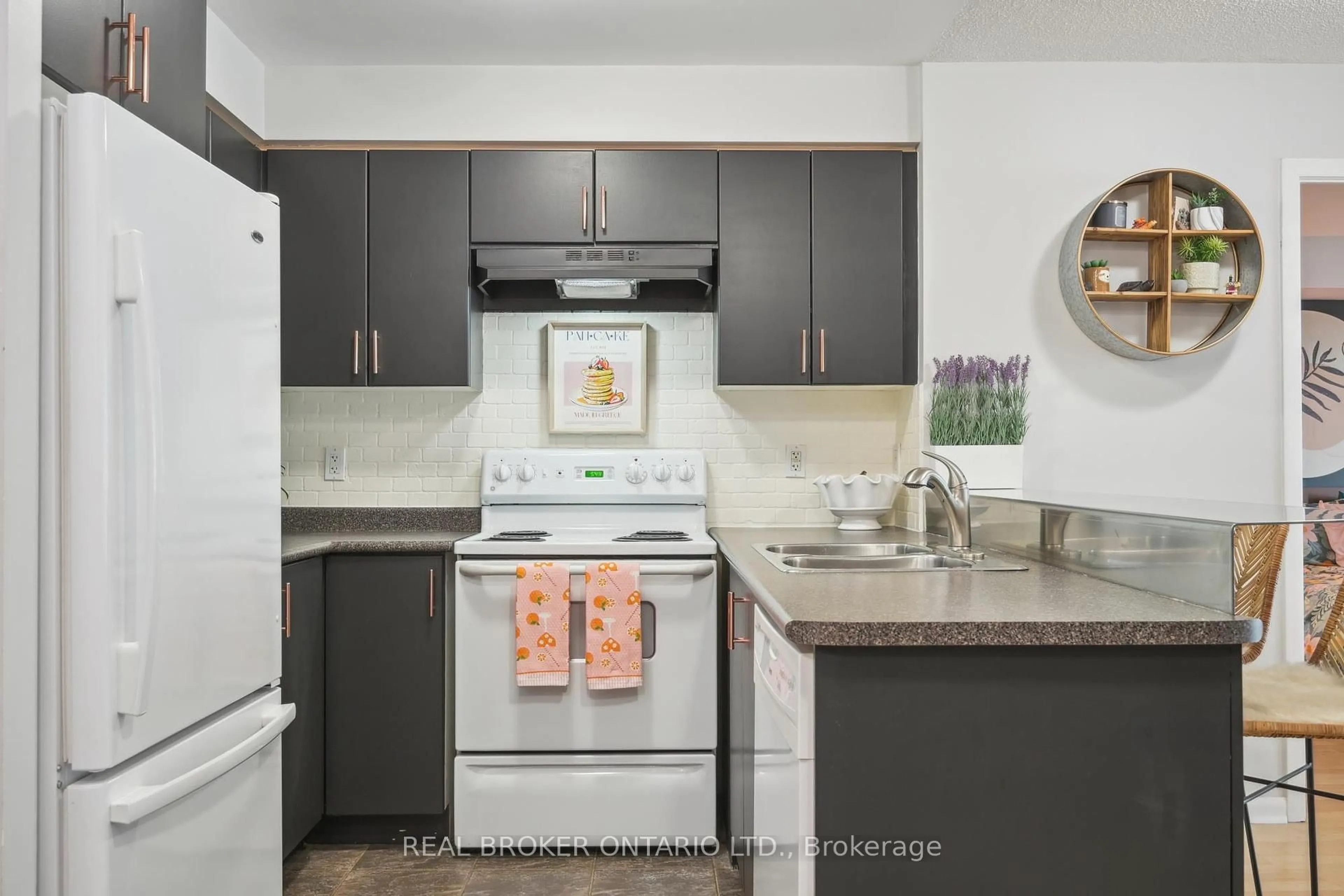 Standard kitchen, ceramic/tile floor for 185 Legion Rd #608, Toronto Ontario M8Y 0A1