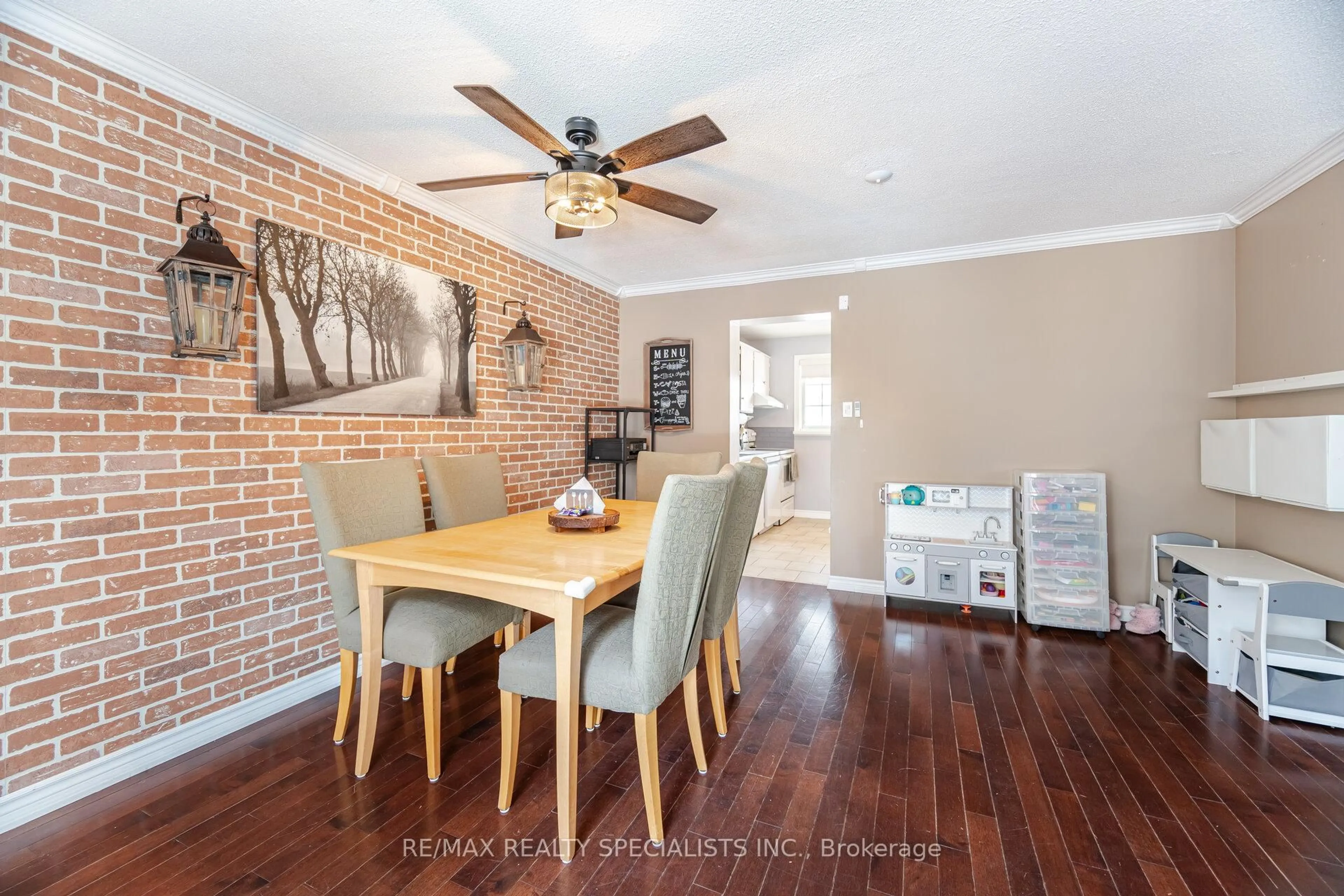 Dining room, unknown for 65 Charters Rd, Brampton Ontario L6V 2S8
