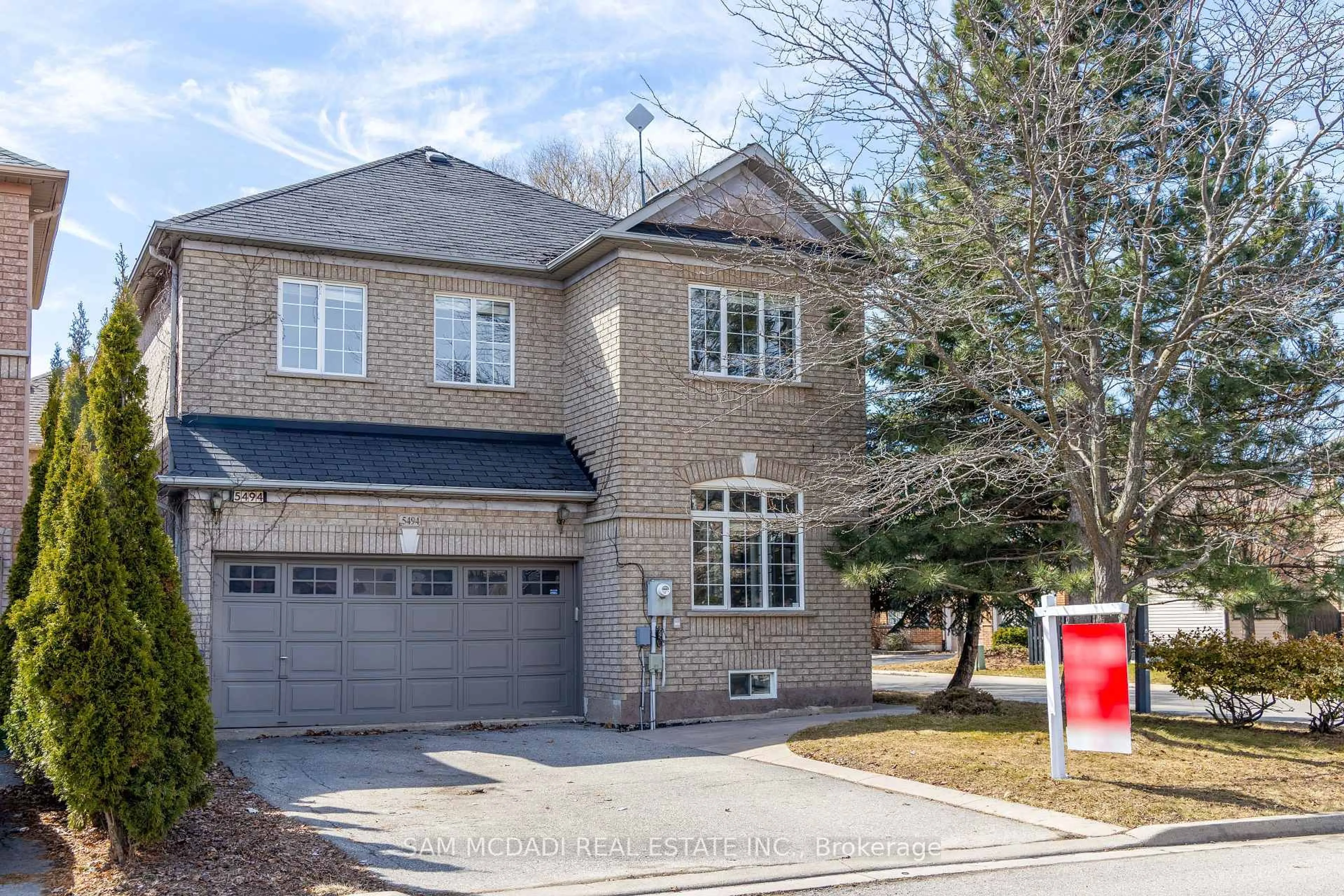 Home with brick exterior material, street for 5494 Farmcote Dr, Mississauga Ontario L5M 6L5