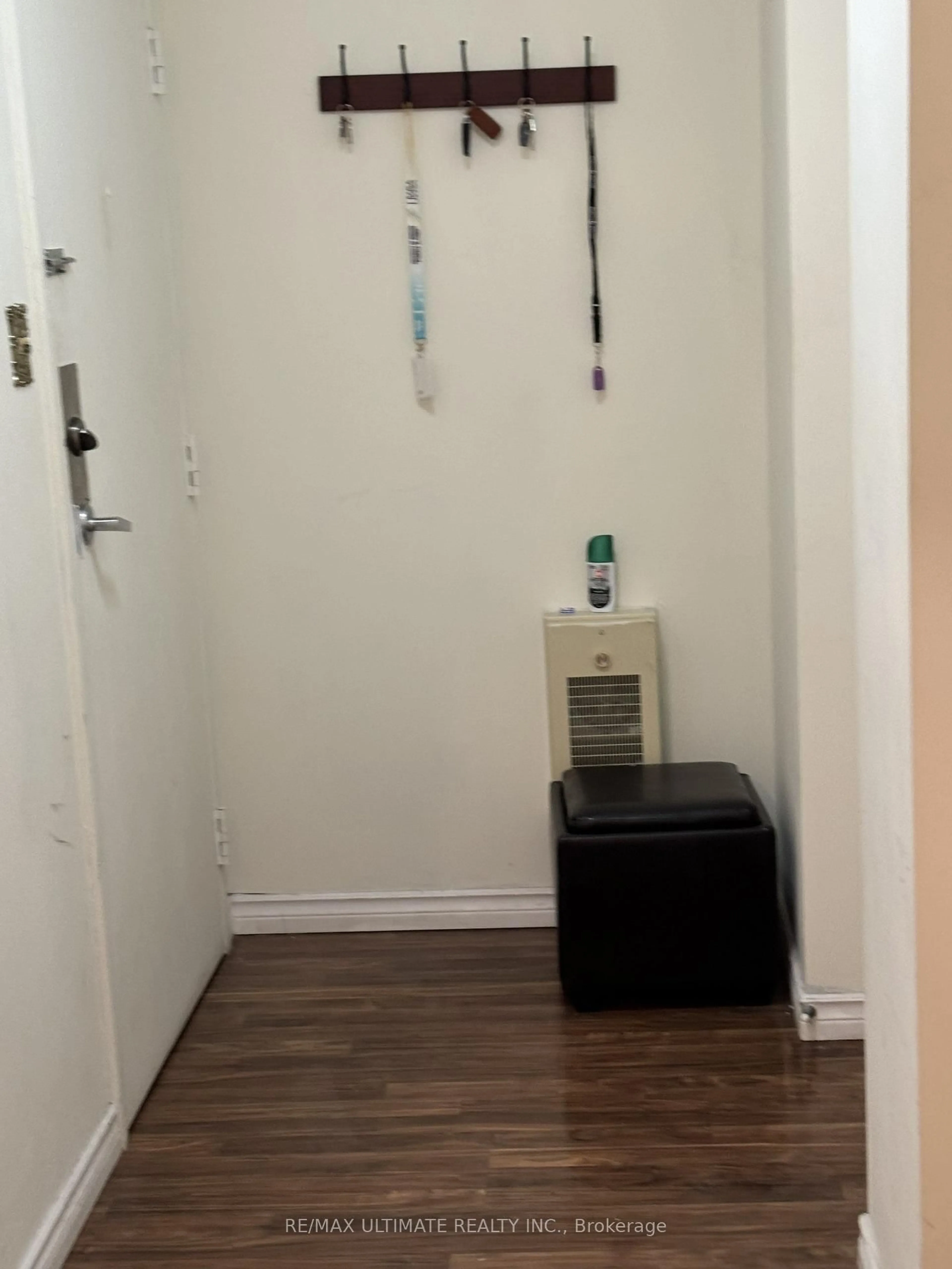 A pic of a room for 3559 Eglinton Ave #1210, Toronto Ontario M6M 5C6