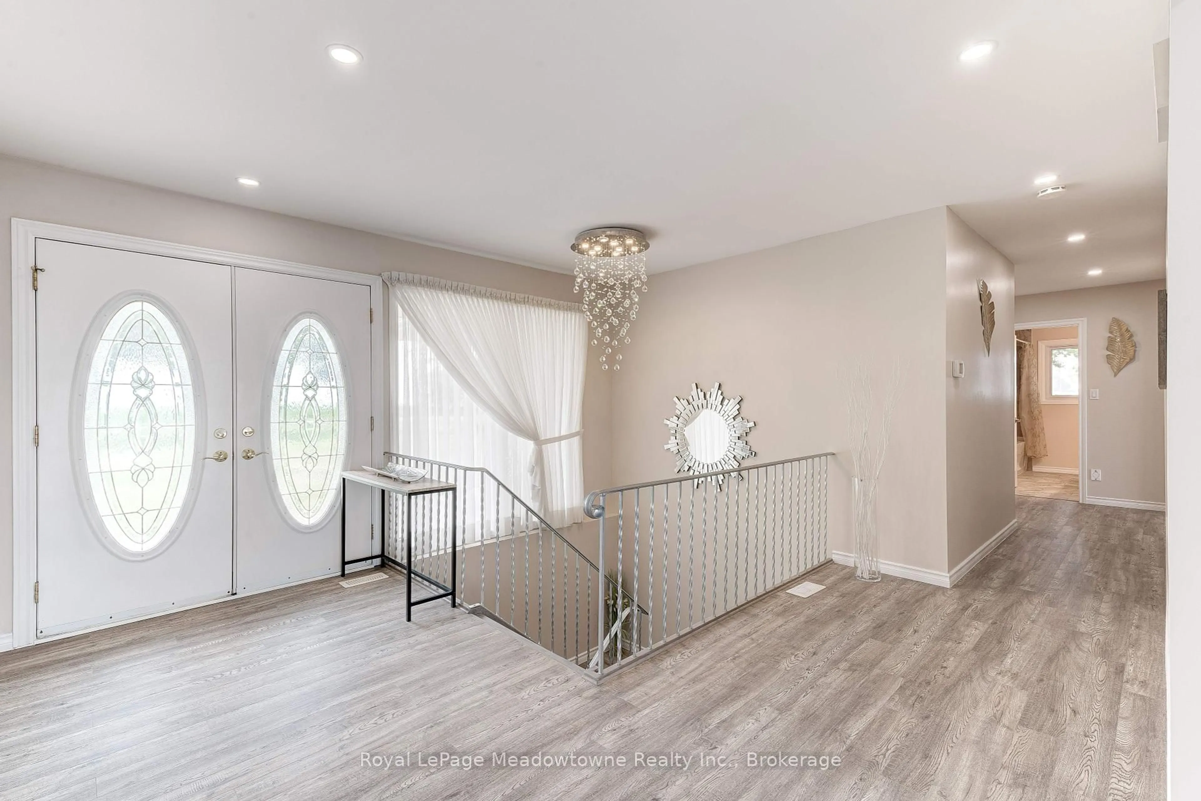 Indoor entryway for 11511 Winston Churchill Blvd, Brampton Ontario L7A 0A3