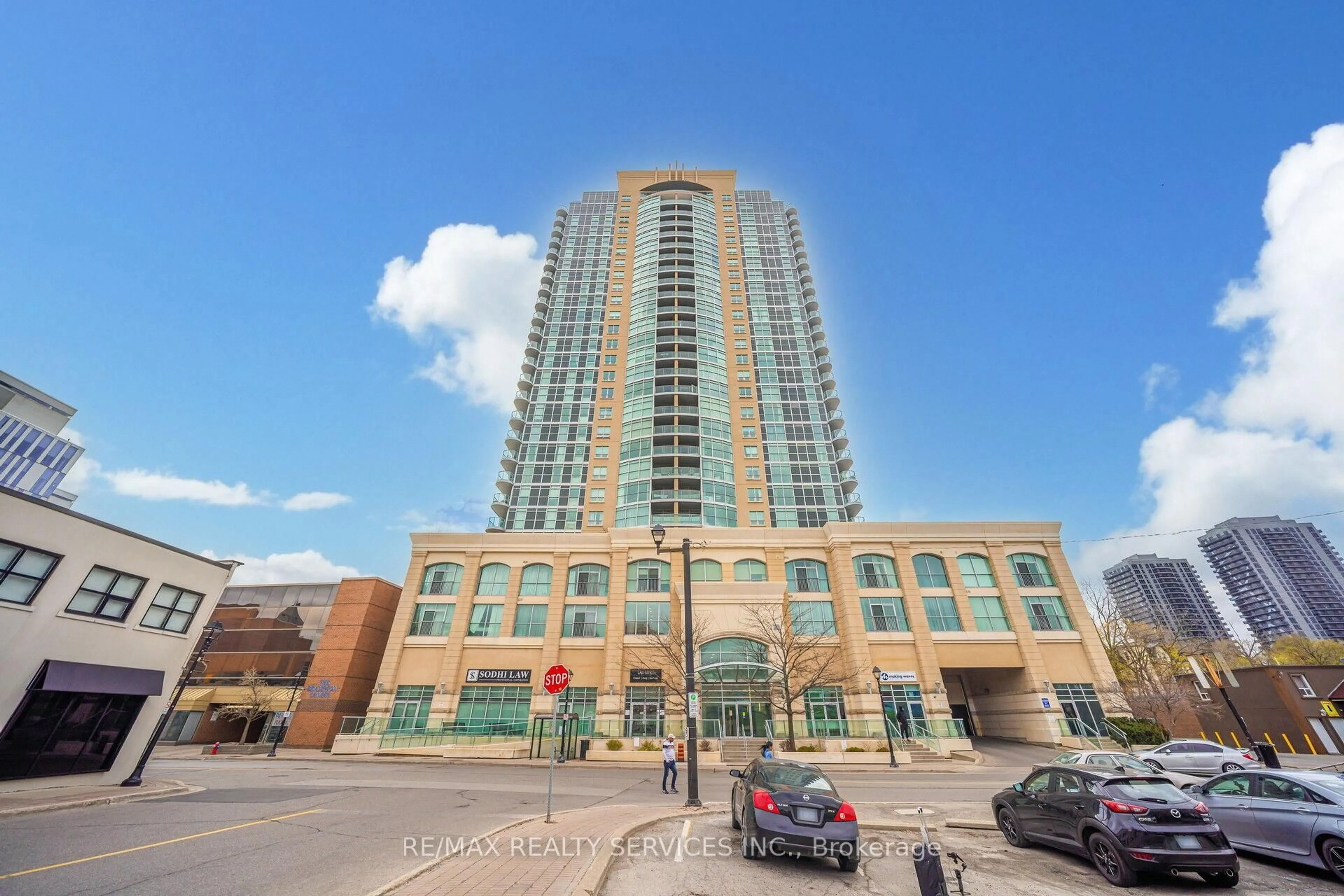 Unknown for 9 George St #303, Brampton Ontario L6Y 1P4