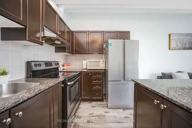 Additional property image - 9 George St Unit 303