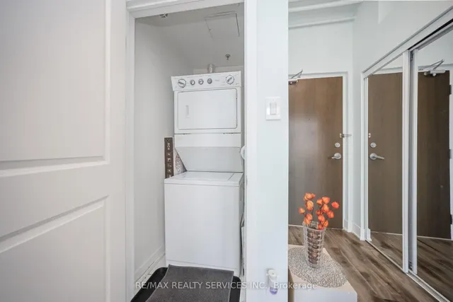 Additional property image - 9 George St Unit 303