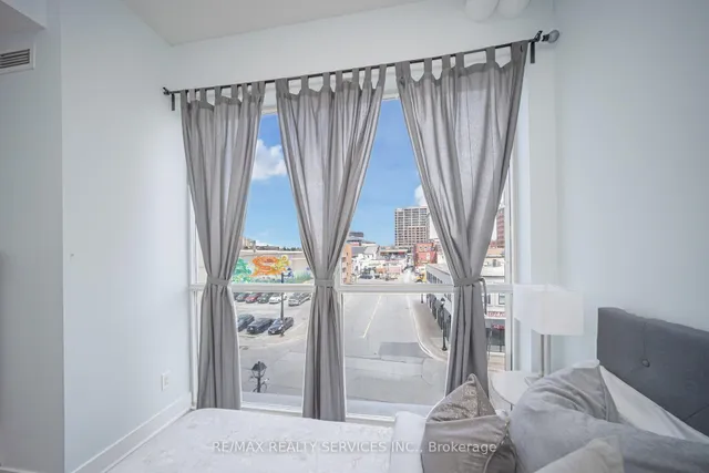 Additional property image - 9 George St Unit 303