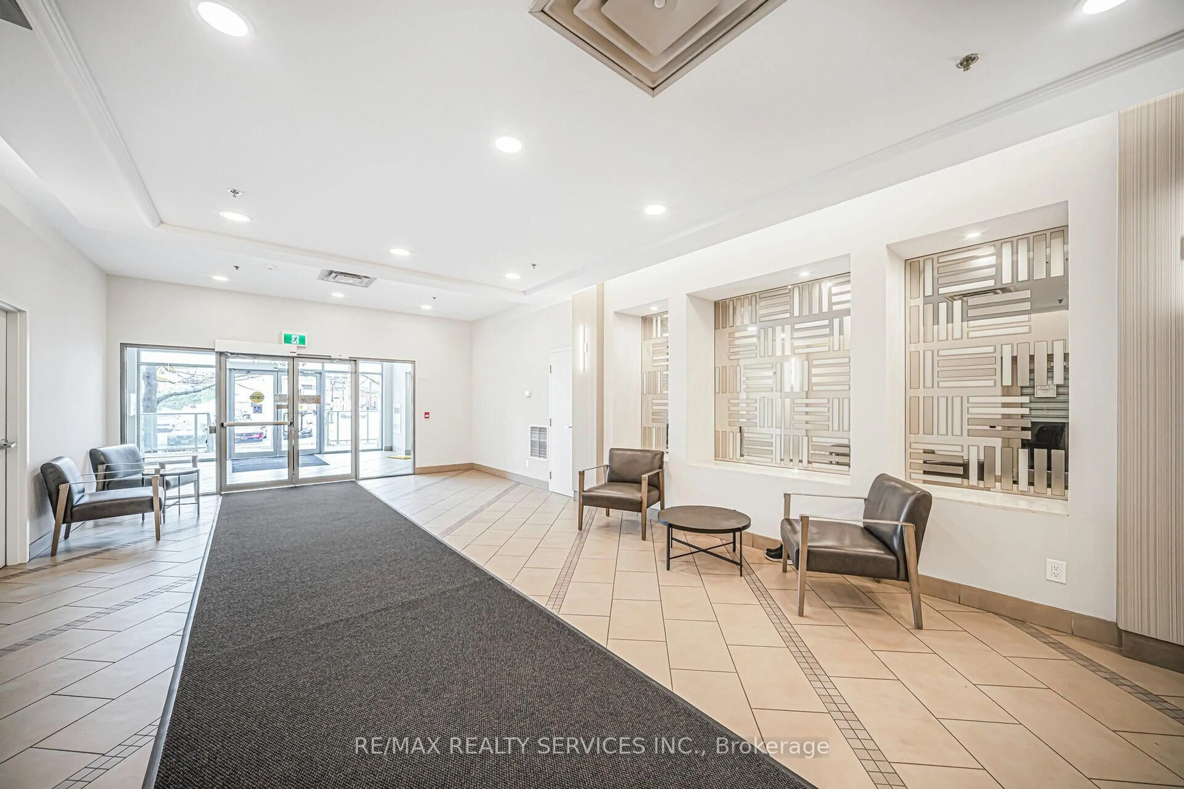 Lobby for 9 George St #303, Brampton Ontario L6Y 1P4