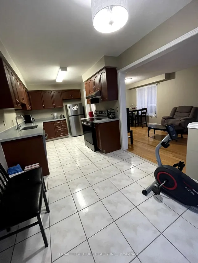 Additional property image - 14 Peachleaf Cres