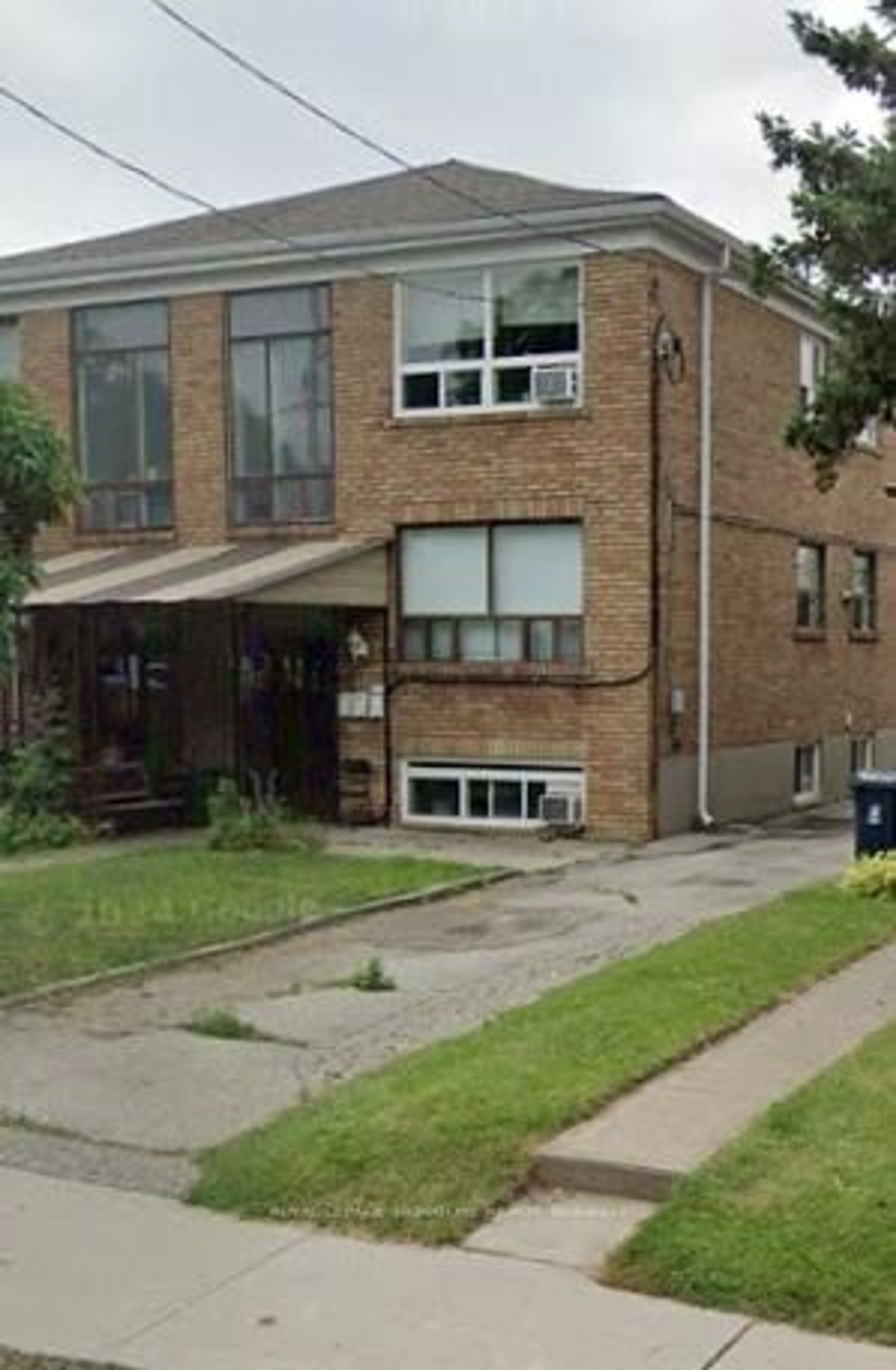 Home with brick exterior material, street for 7 Auburn Ave, Toronto Ontario M6H 2L6
