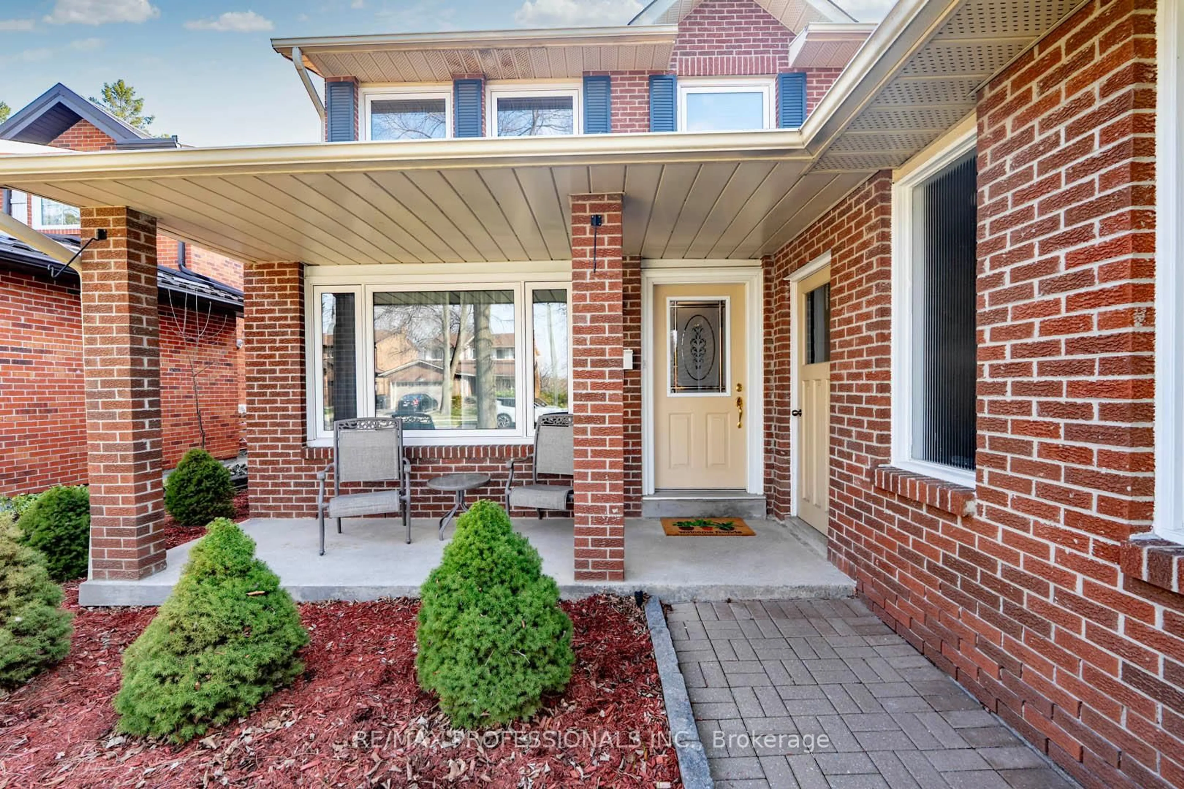 Home with brick exterior material, street for 3953 Selkirk Pl, Mississauga Ontario L5L 3L5