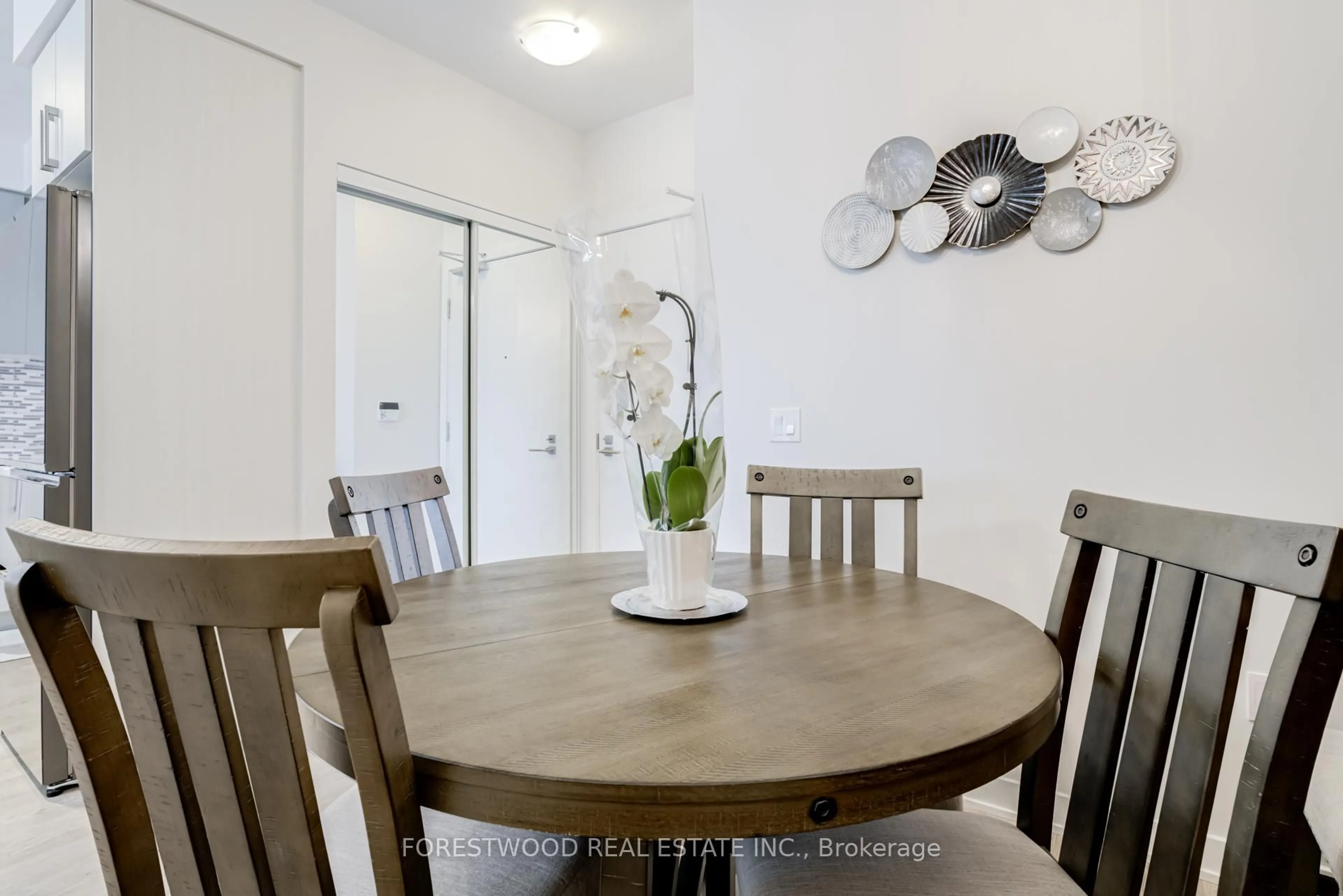 Dining room, unknown for 4677 Glen Erin Dr #910, Mississauga Ontario L5M 2E3