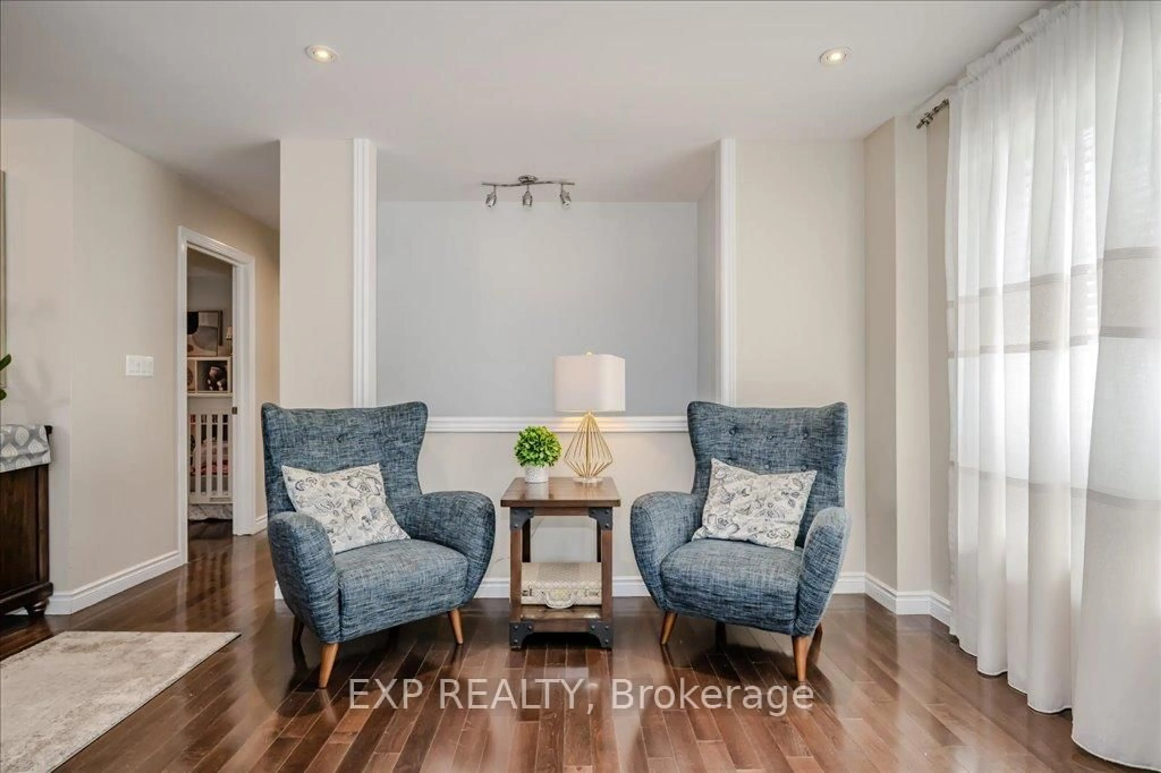 Unknown for 4 Buckley Cres, Toronto Ontario M9R 3K5