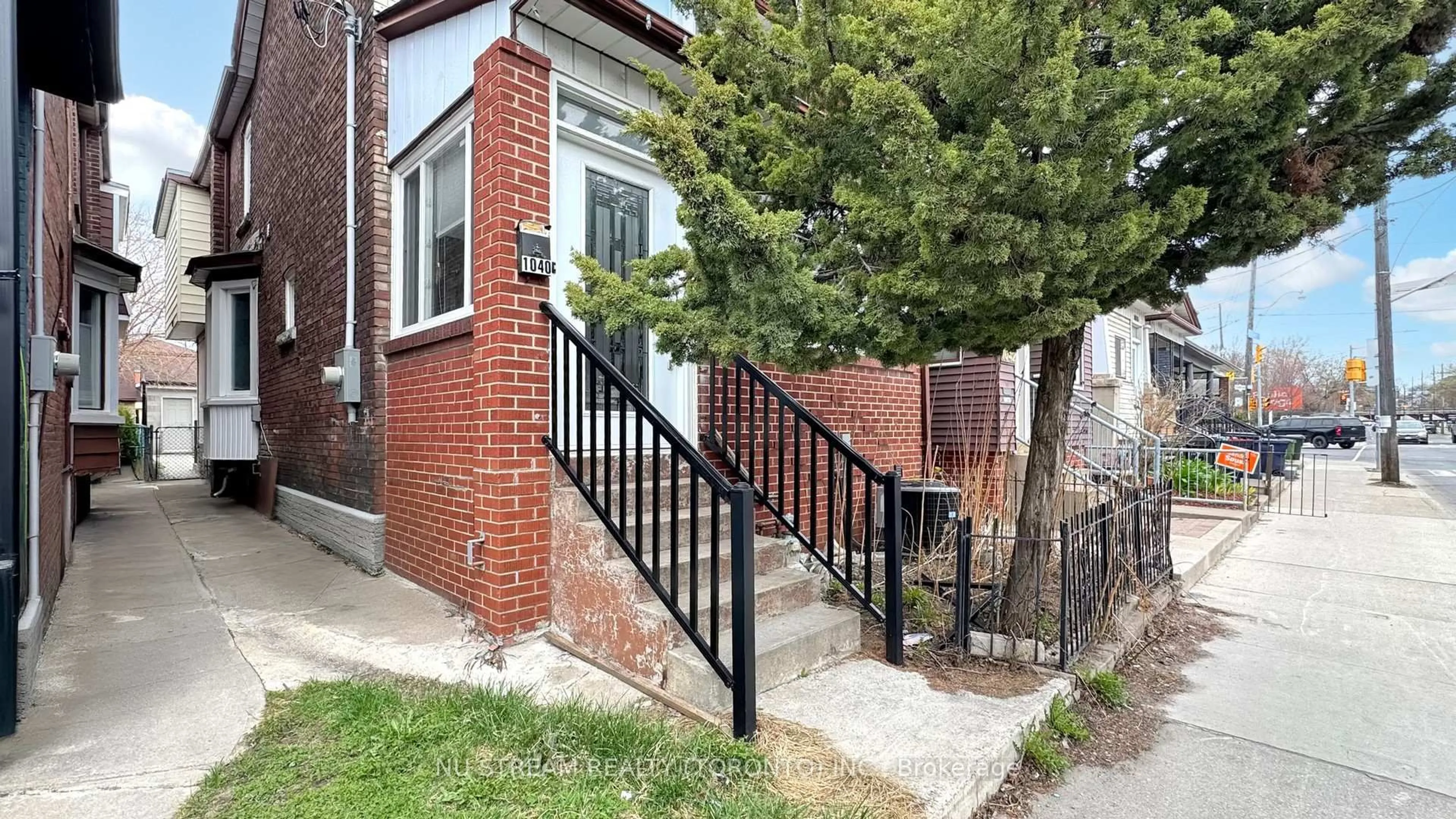 Stairs for 1040 Ossington Ave, Toronto Ontario M6G 3V6