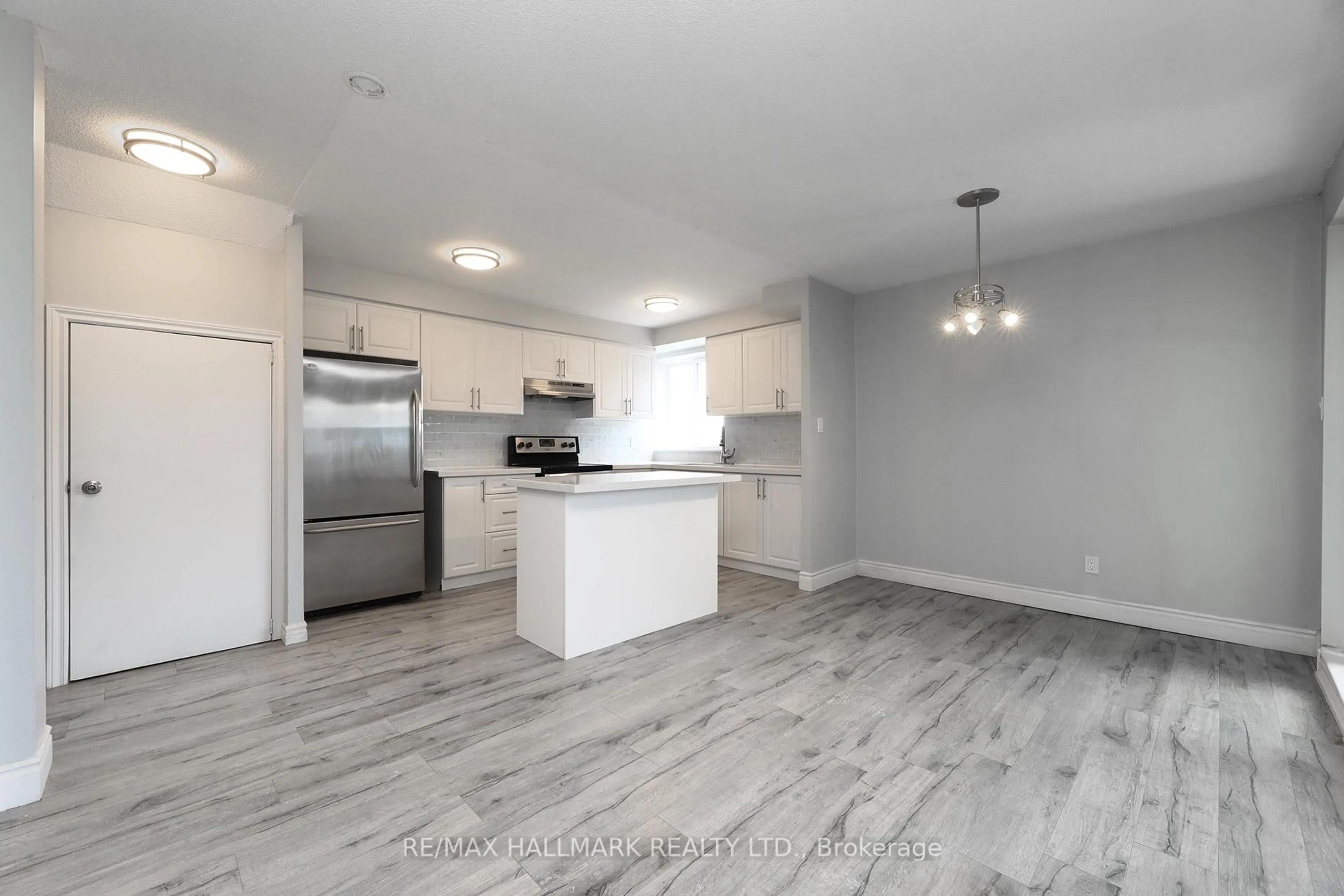 Open concept kitchen, unknown for 3050 Constitution Blvd #50, Mississauga Ontario L4Y 3X1