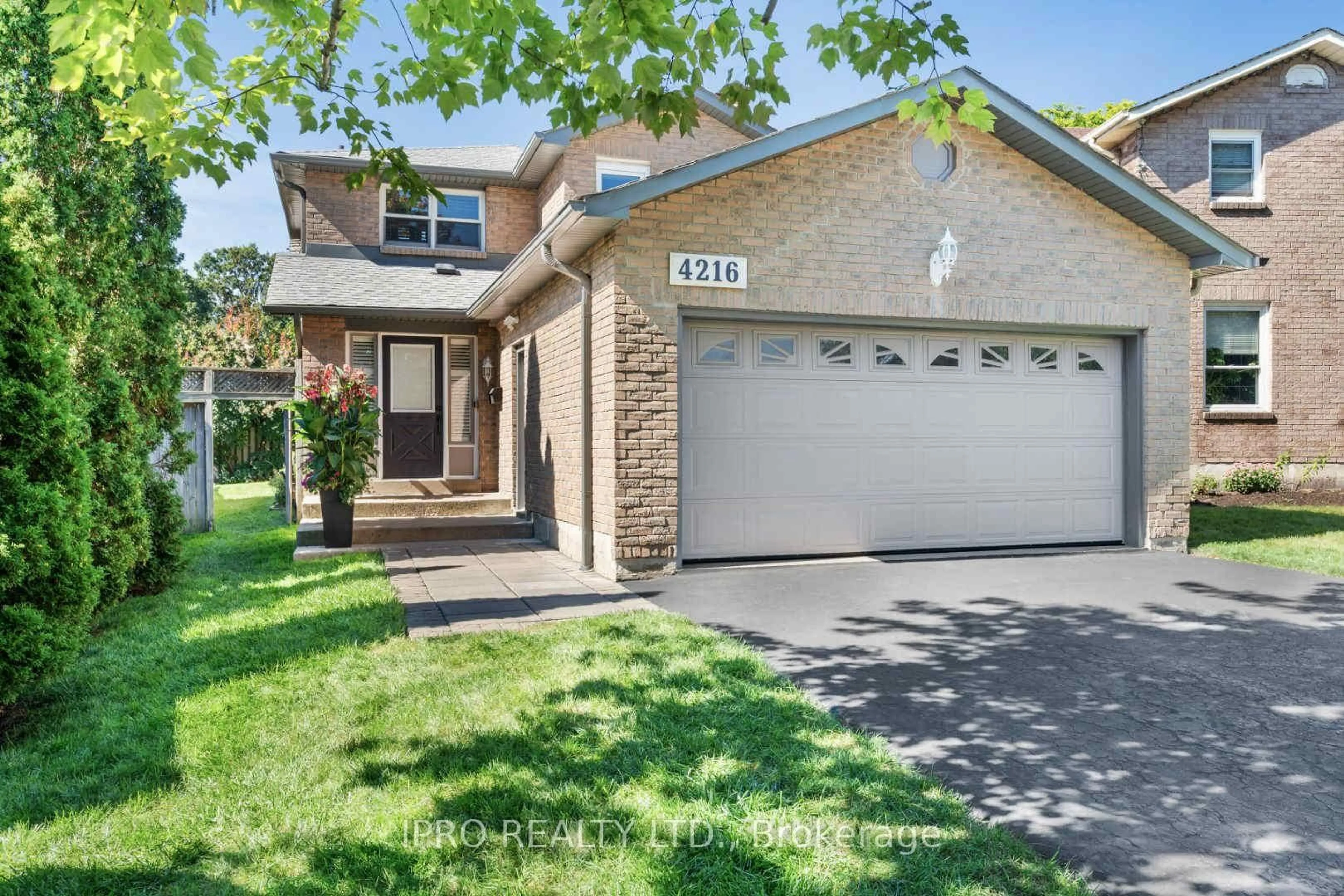 Home with brick exterior material, street for 4216 Viburnum Crt, Mississauga Ontario L5C 3V5