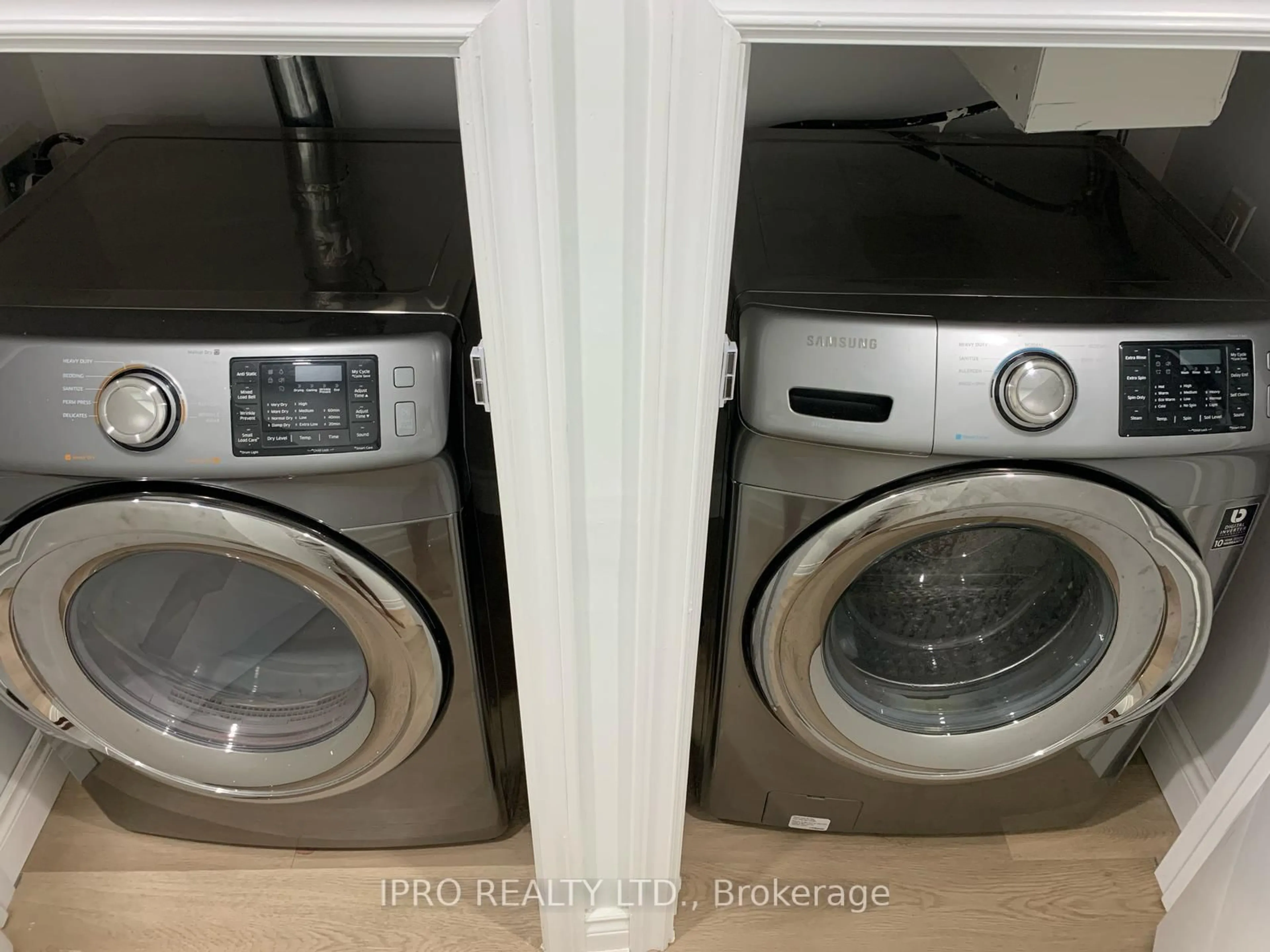 Laundry room for 62 Quillberry Clse, Brampton Ontario L7A 4N8