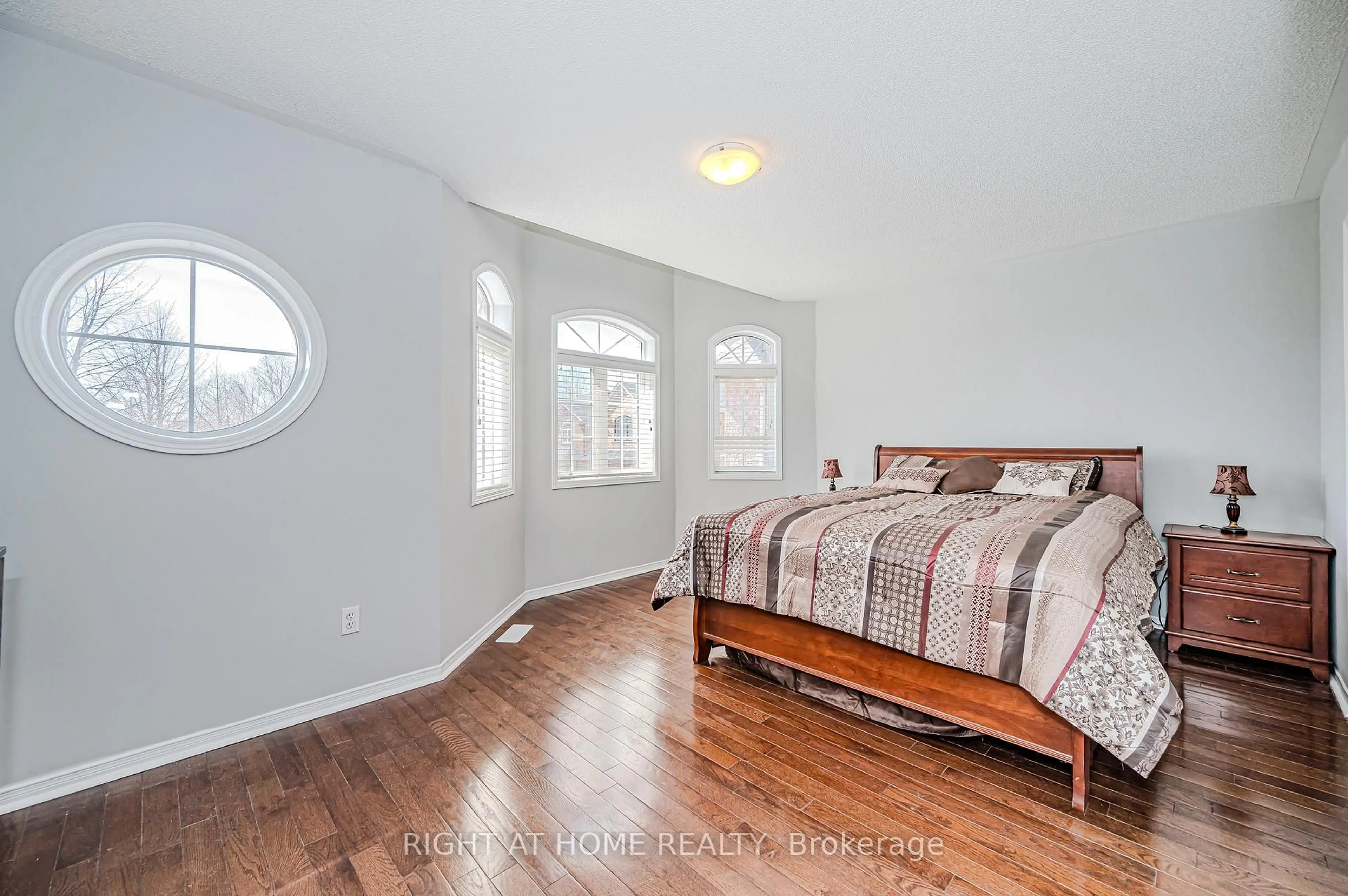 Bedroom with bed, unknown for 2267 Empire Cres, Burlington Ontario L7L 6Y6