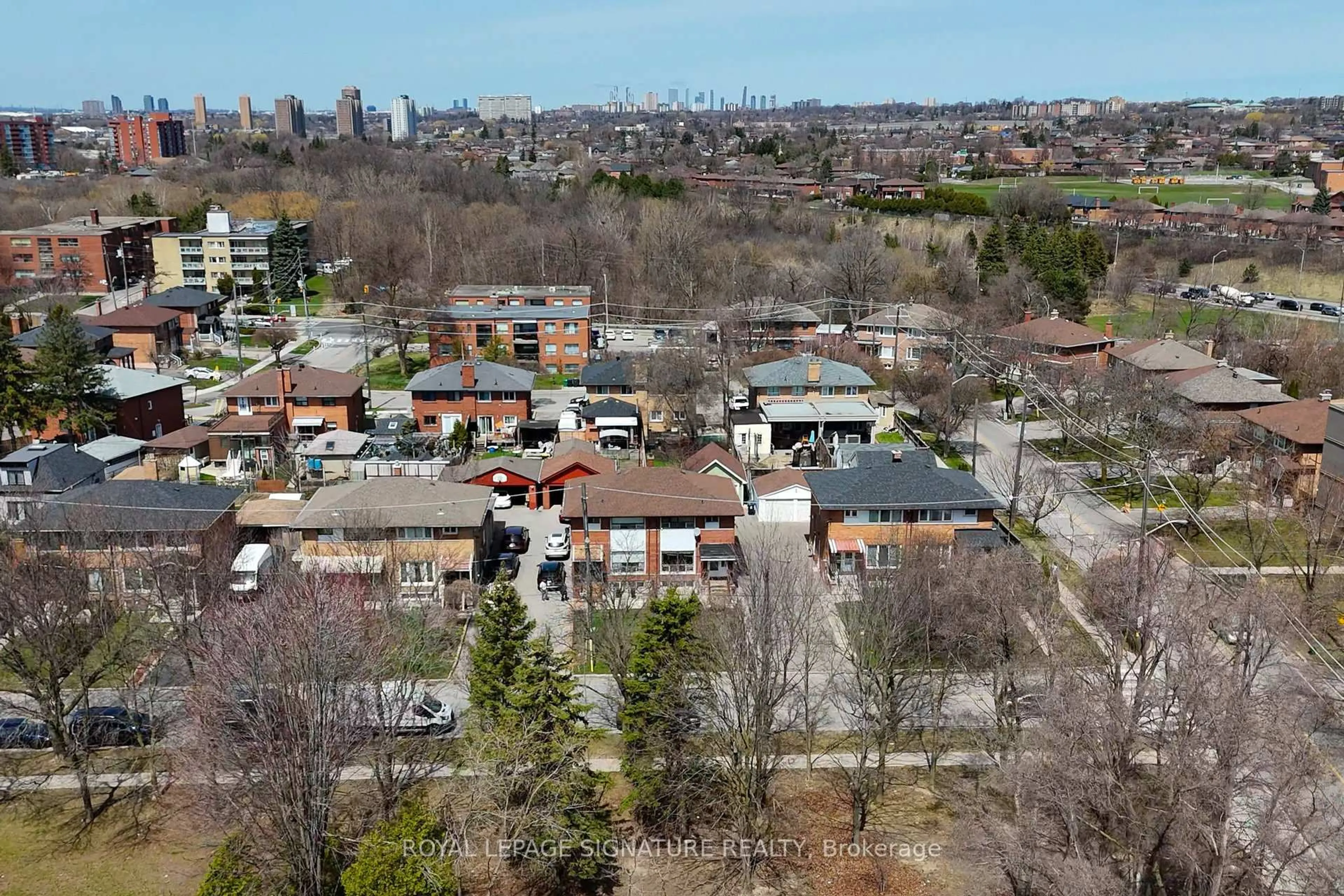 A pic from outside/outdoor area/front of a property/back of a property/a pic from drone, city buildings view from balcony for 6 Thurodale Ave, Toronto Ontario M6M 3B3