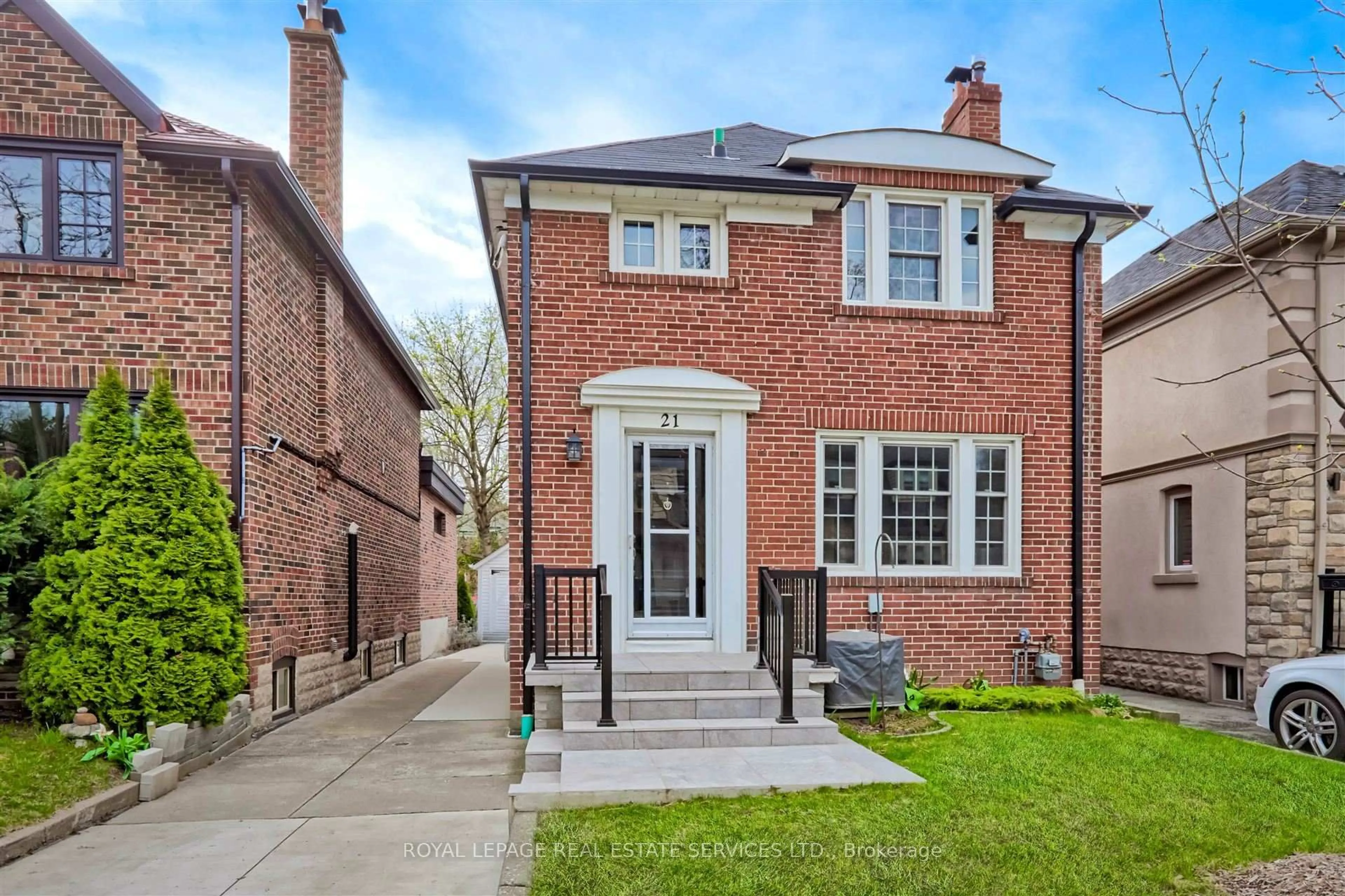 Home with brick exterior material, street for 21 Sunnybrook Rd, Toronto Ontario M6S 1G3