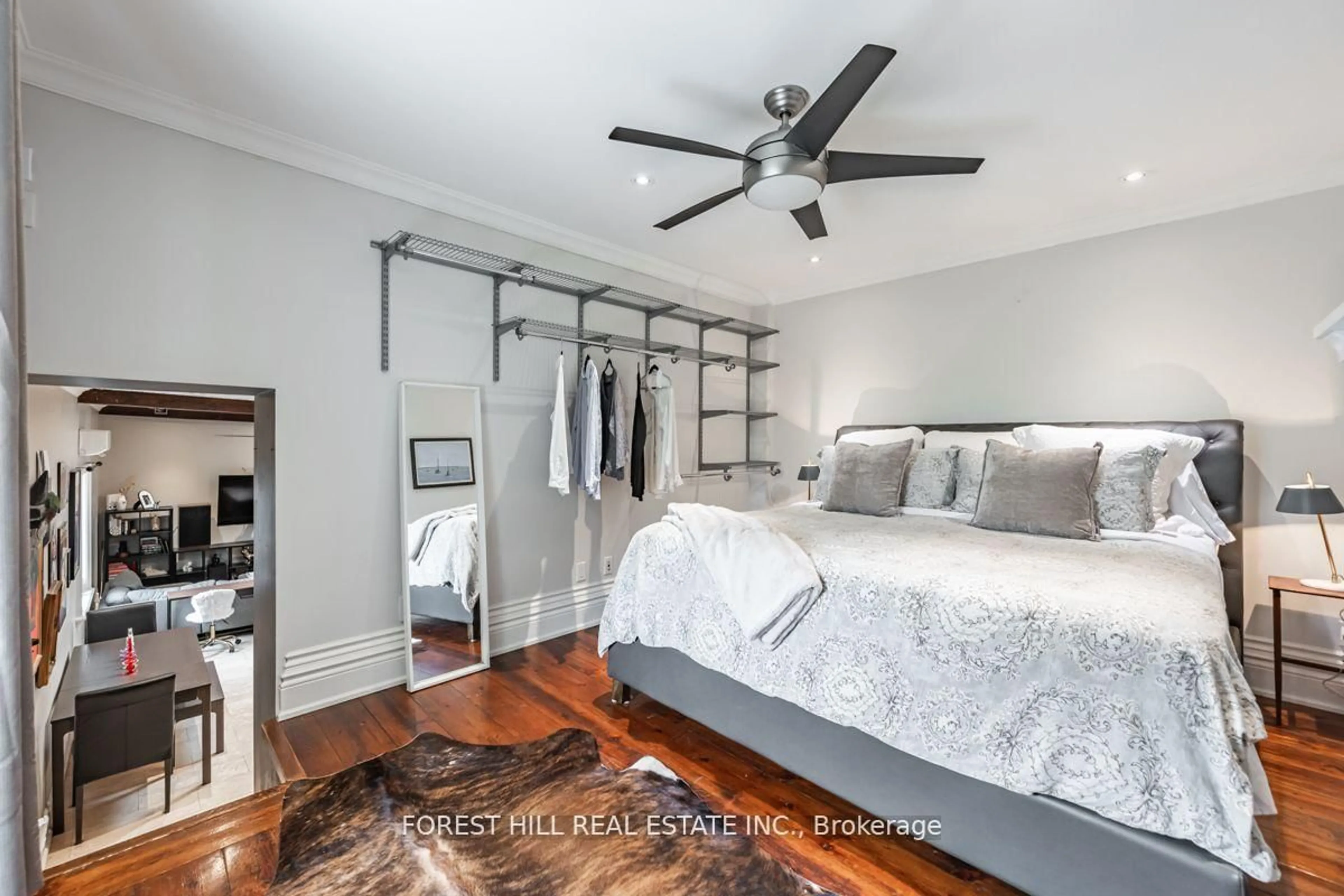 Bedroom with bed, unknown for 84 Earlscourt Ave, Toronto Ontario M6E 4A9
