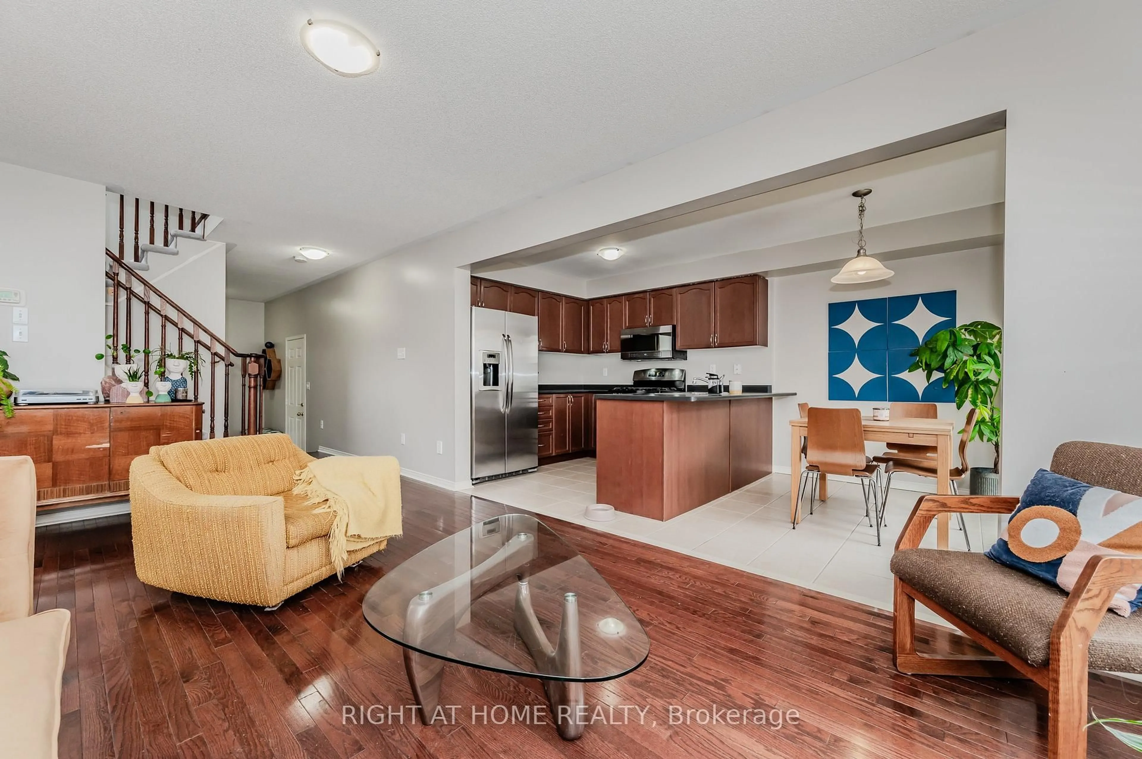 Open concept kitchen, unknown for 22 Albery Rd, Brampton Ontario L7A 0K7