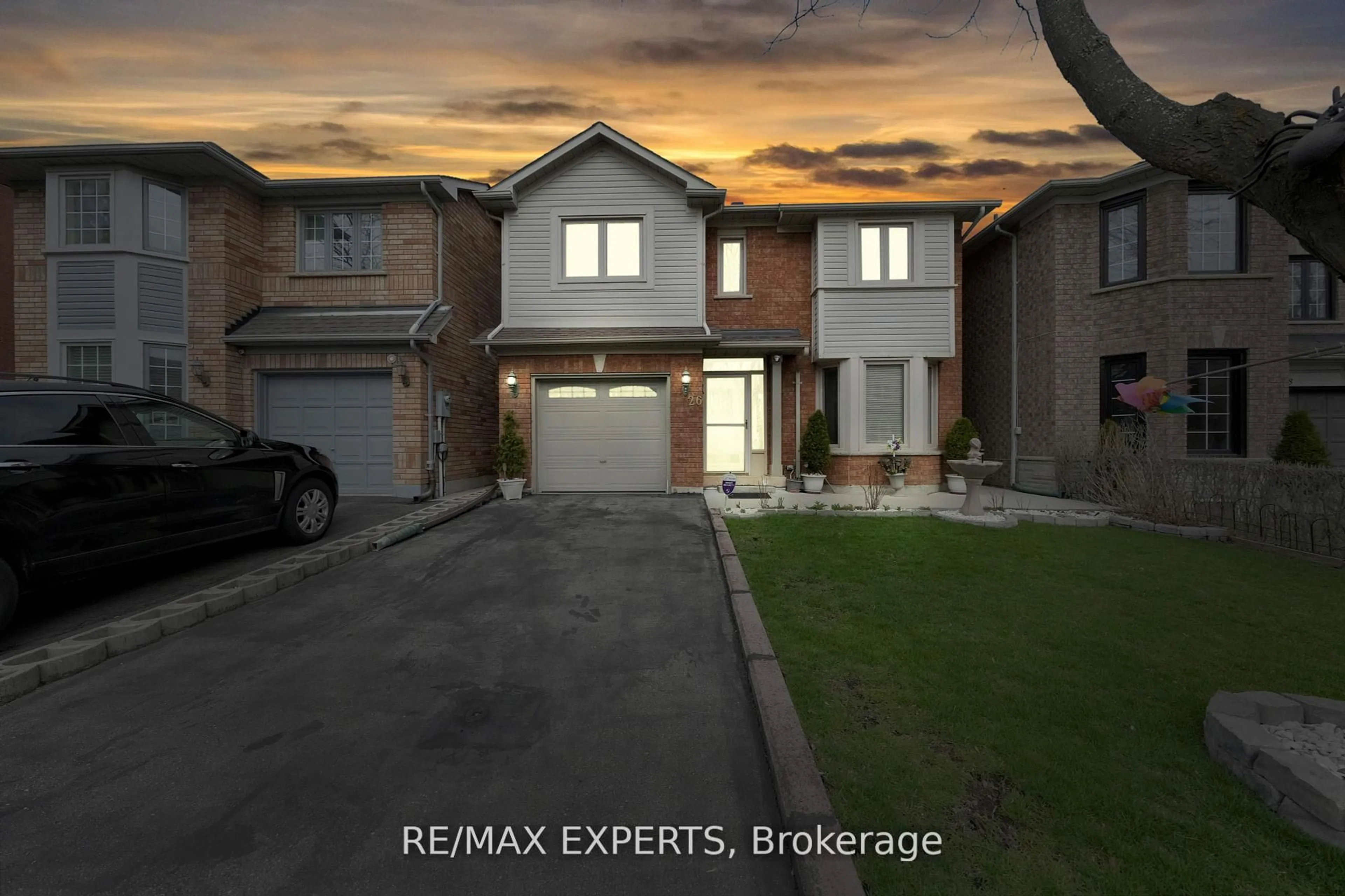 A pic from outside/outdoor area/front of a property/back of a property/a pic from drone, street for 26 Bison Run Rd, Brampton Ontario L6R 1R9