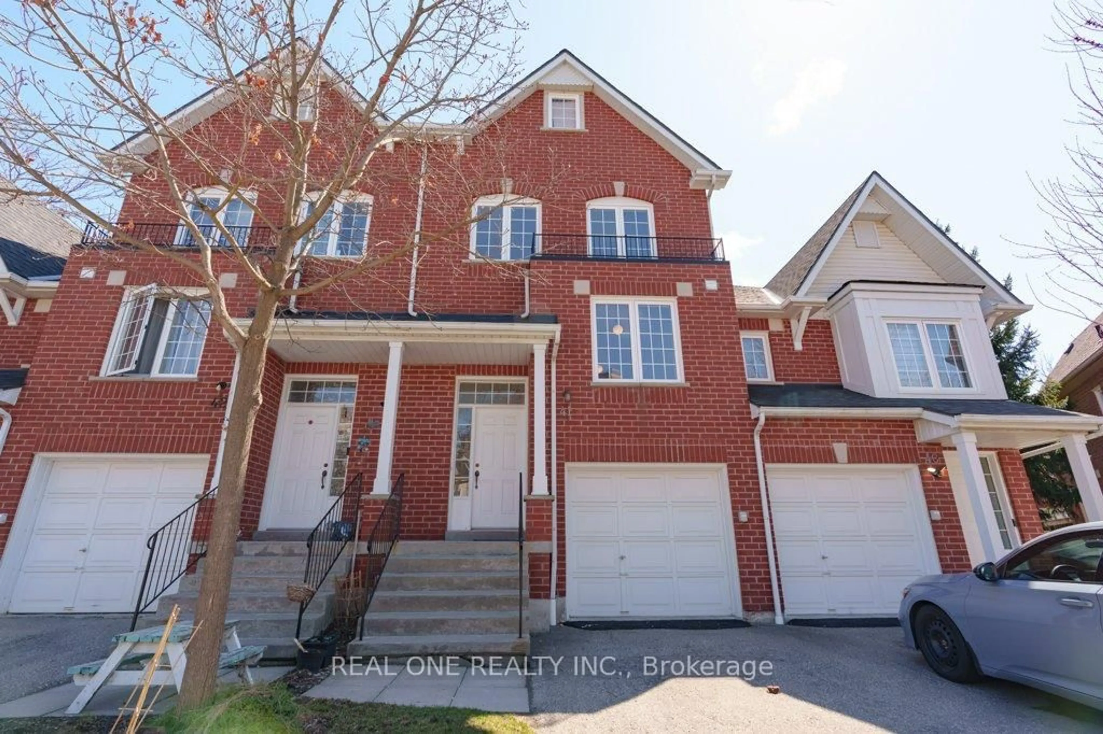 Home with brick exterior material, street for 1575 South Parade Crt #41, Mississauga Ontario L5M 6E9