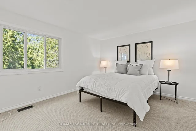 Additional property image - 2207 Middlesmoor Cres