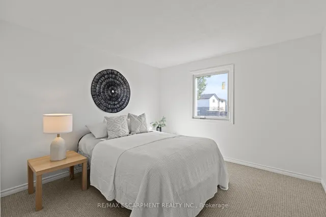 Additional property image - 2207 Middlesmoor Cres