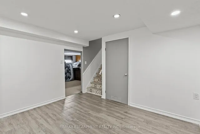 Additional property image - 2207 Middlesmoor Cres