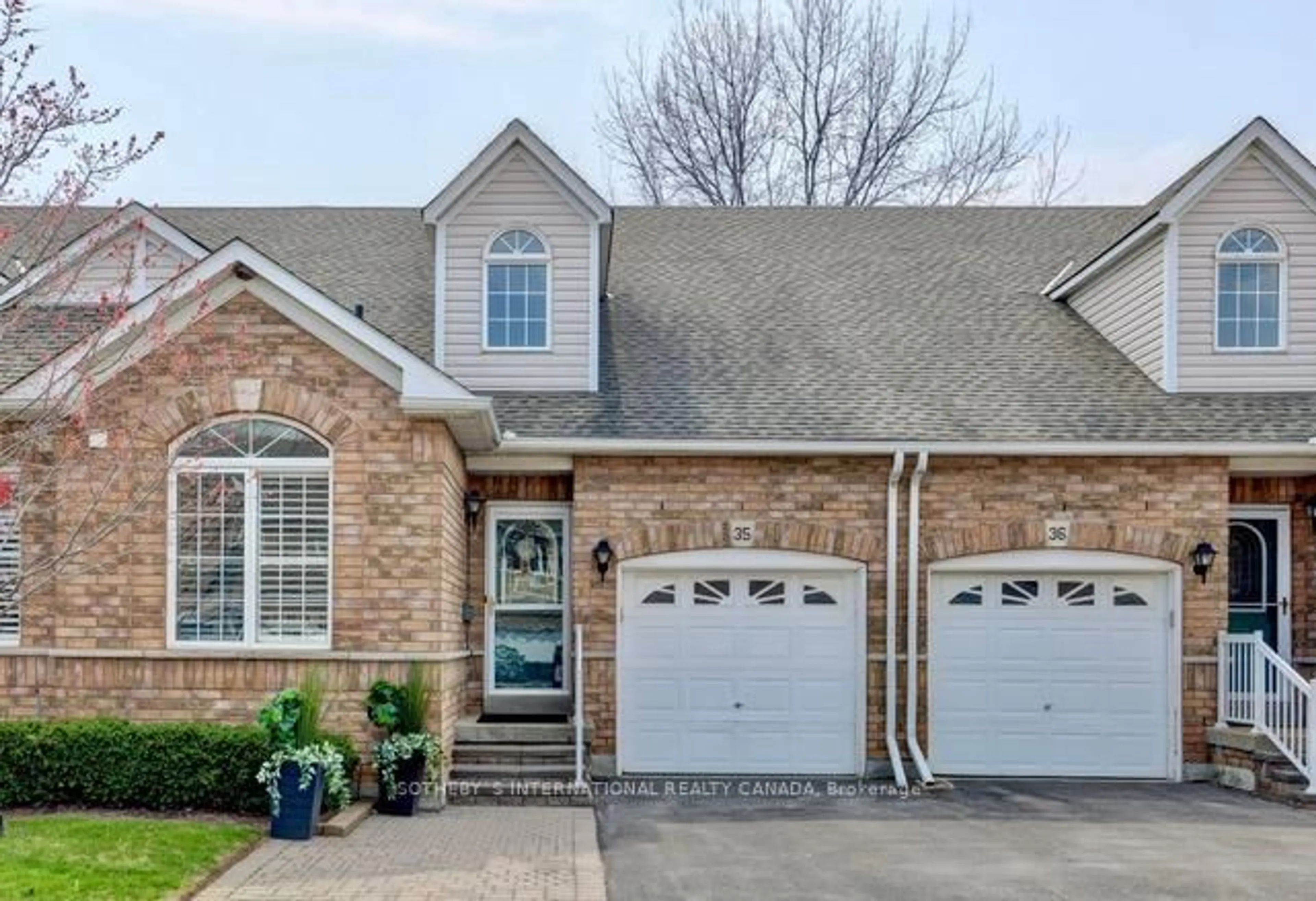 Home with brick exterior material, street for 3045 New St #35, Burlington Ontario L7N 3V9
