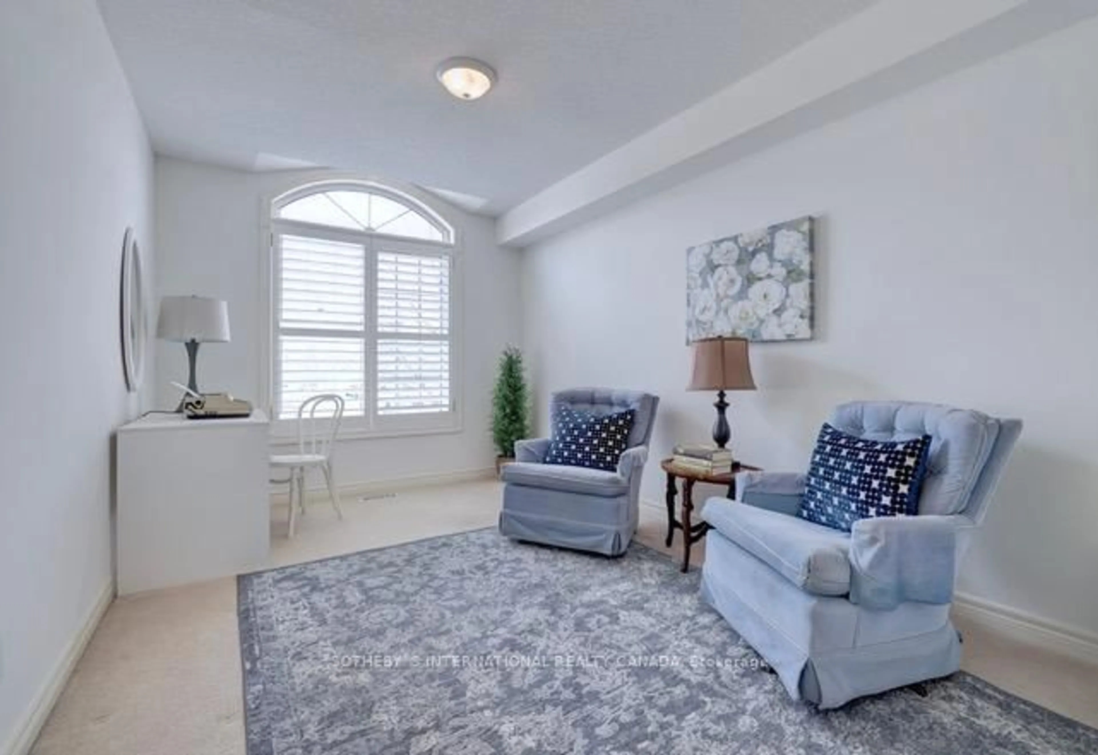 Living room with furniture, carpet floor for 3045 New St #35, Burlington Ontario L7N 3V9
