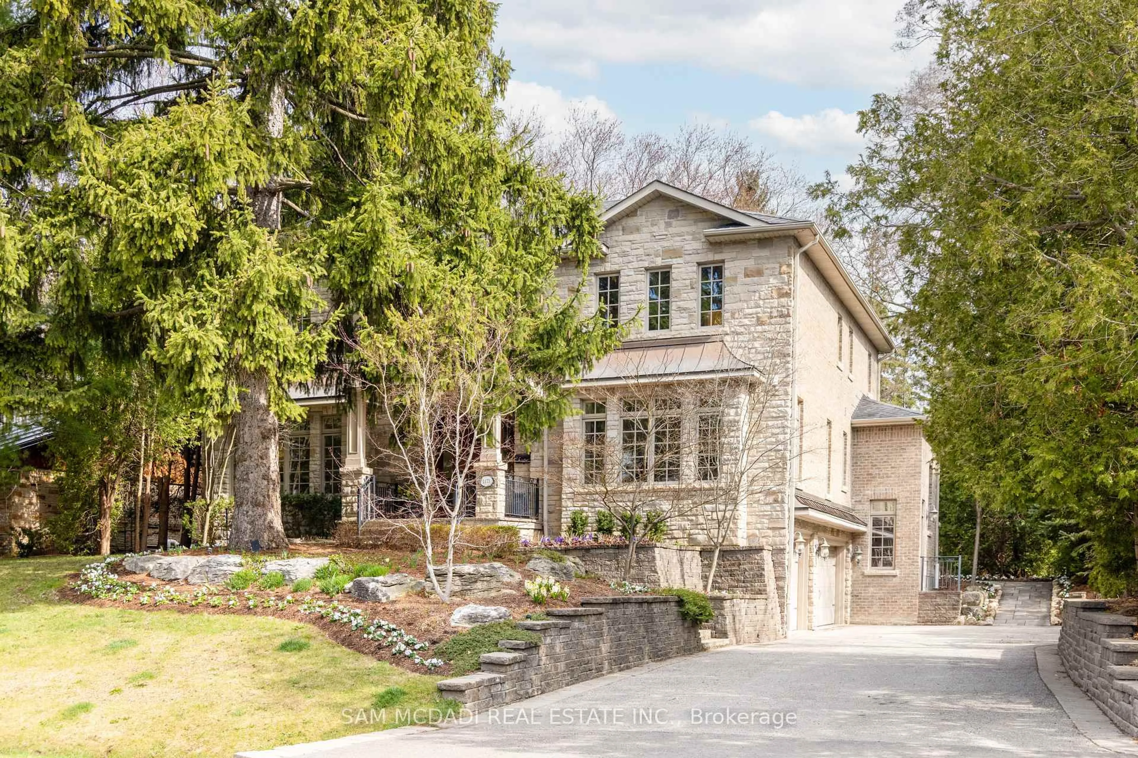 Home with brick exterior material, street for 1173 Woodeden Dr, Mississauga Ontario L5H 2T7