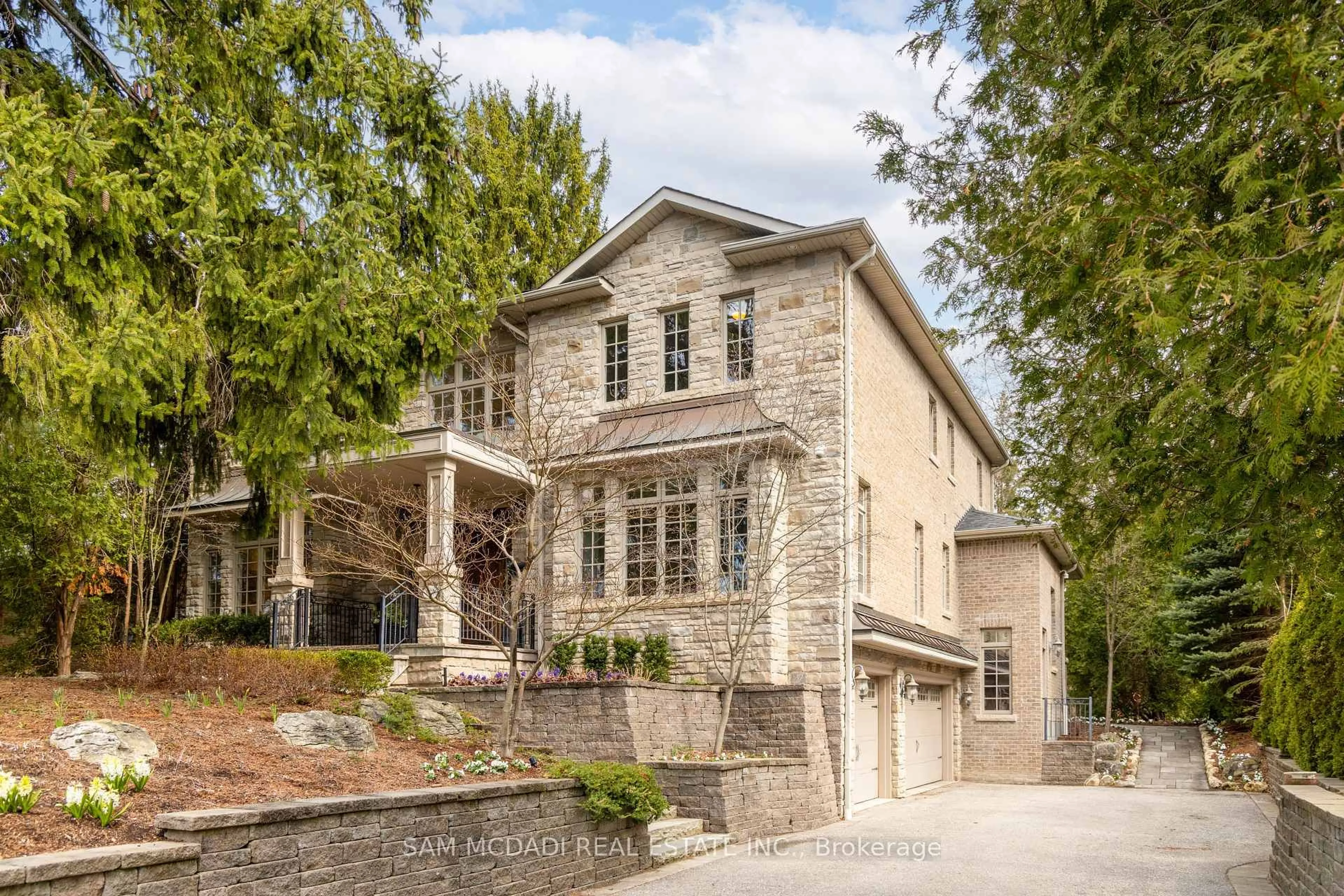 Home with brick exterior material, street for 1173 Woodeden Dr, Mississauga Ontario L5H 2T7